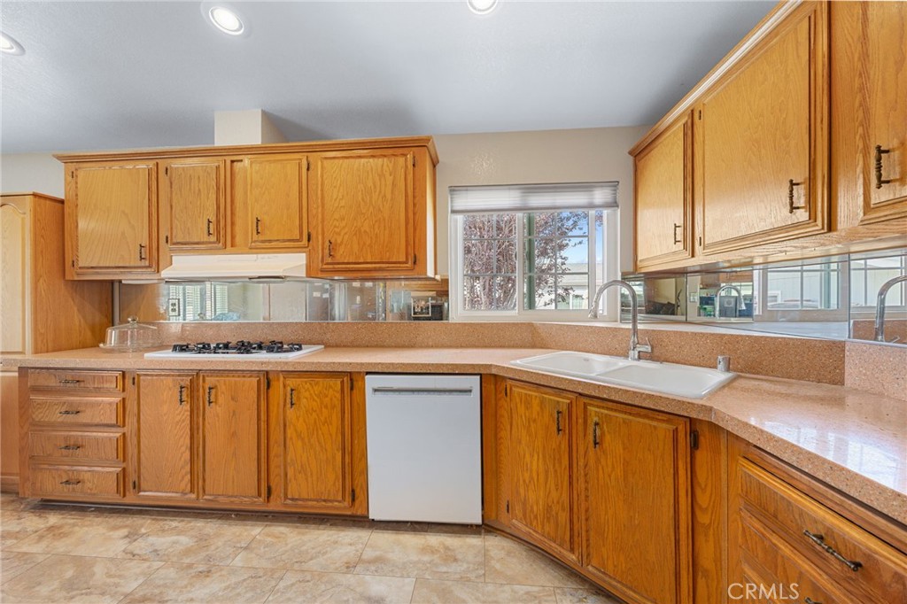 2514 Peach Tree