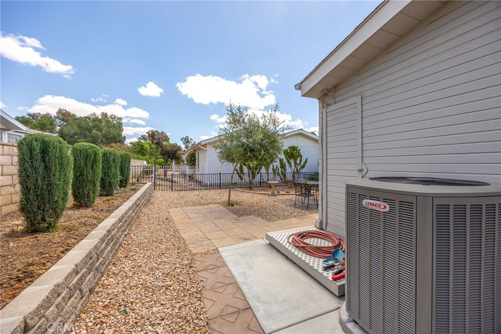 2514 Peach Tree