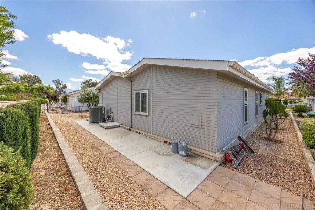 2514 Peach Tree