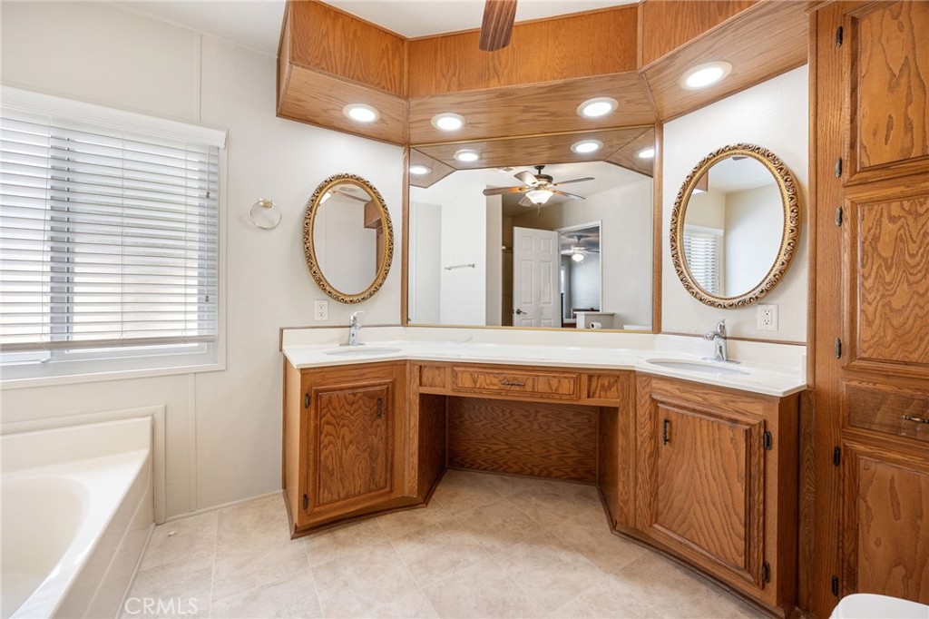 2514 Peach Tree