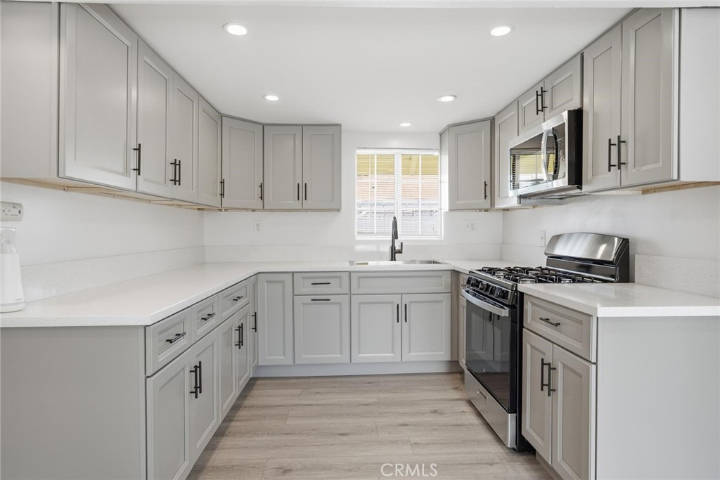 359 E 1st