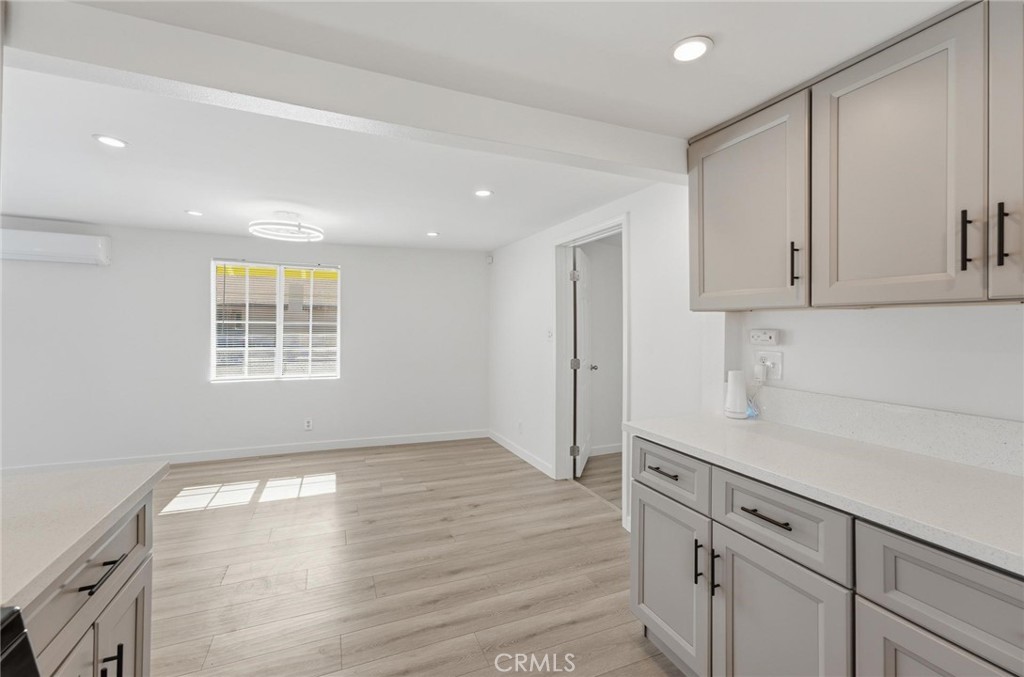 359 E 1st