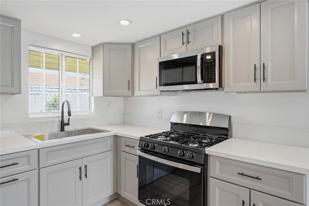 359 E 1st