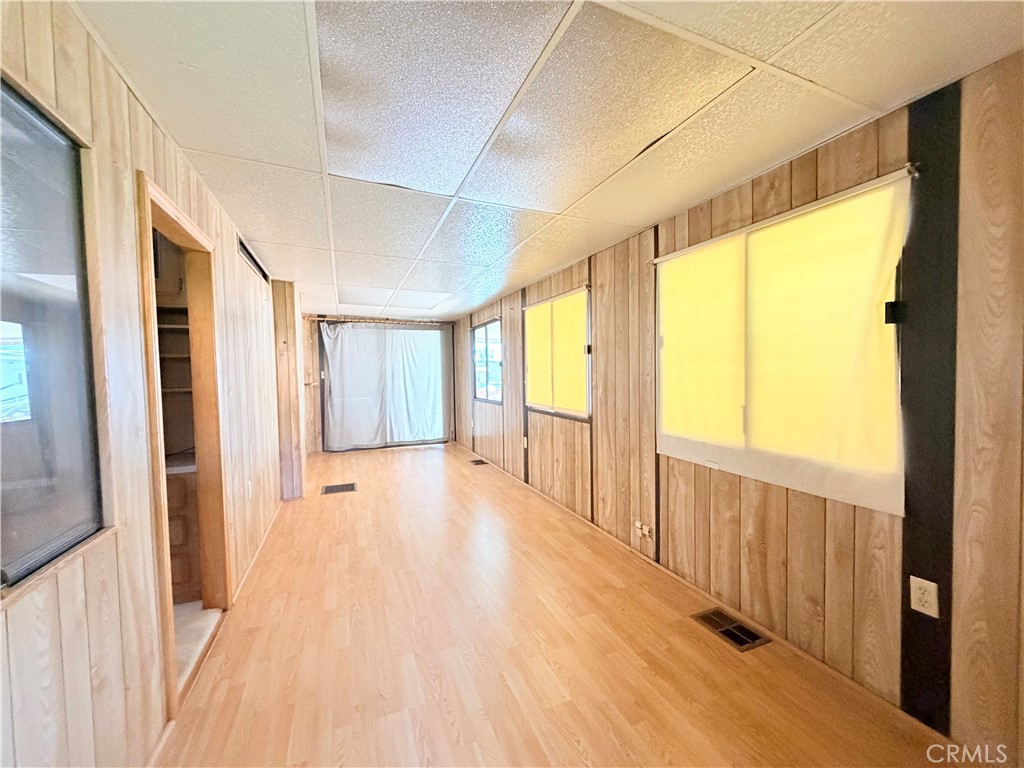 1454 Western