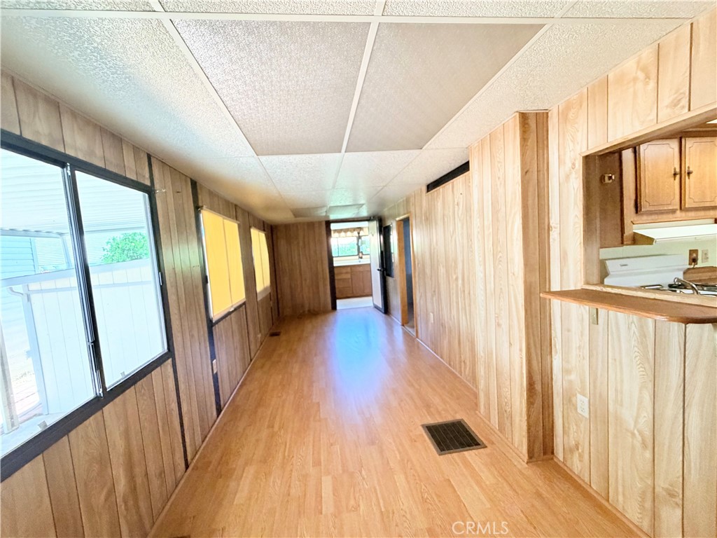 1454 Western