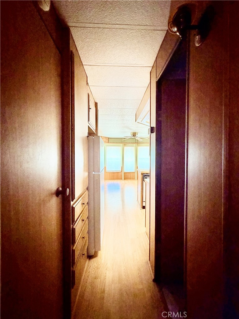 1454 Western