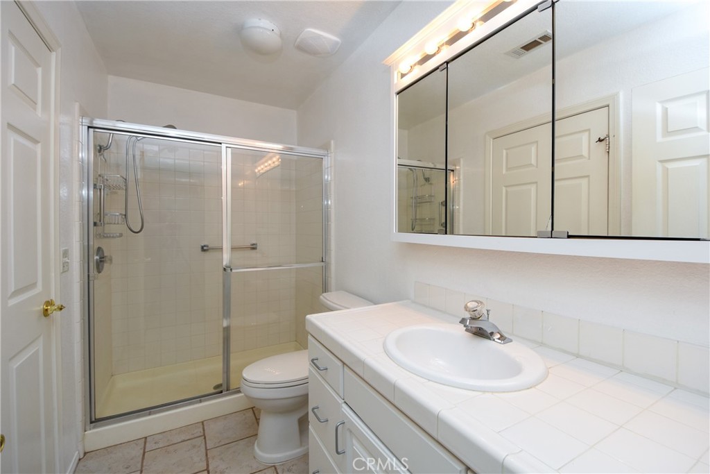1215 Auburn