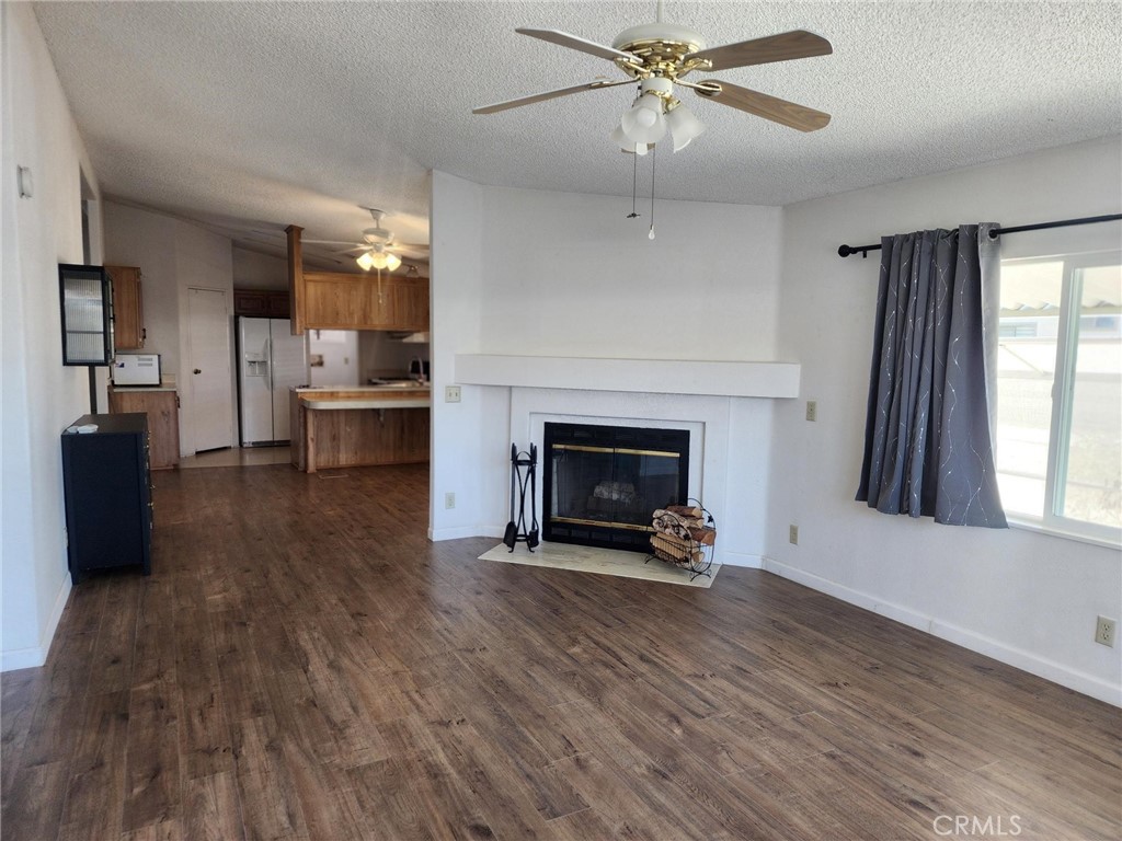 530 W Devonshire Avenue 23