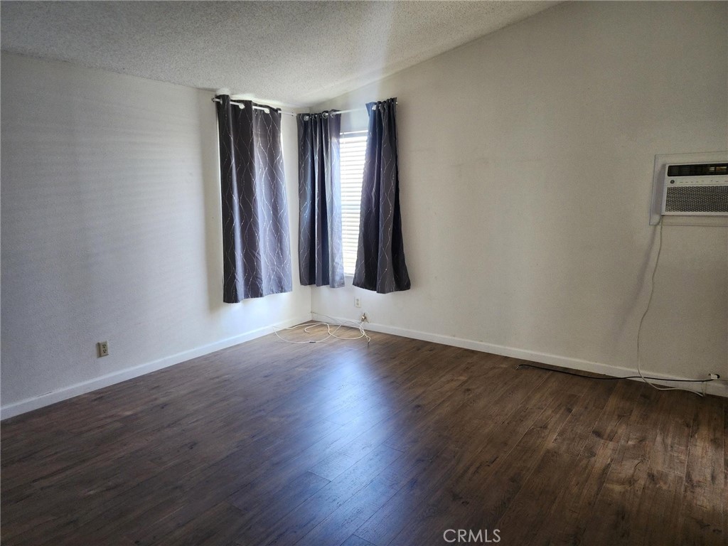 530 W Devonshire Avenue 23