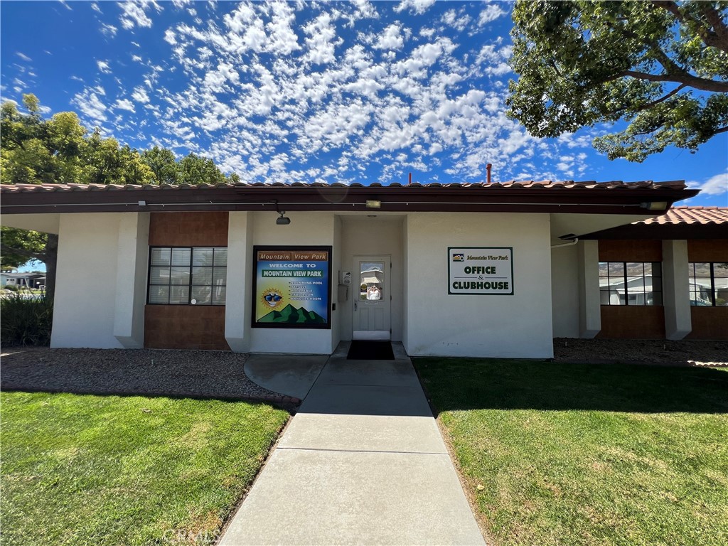 24600 Mountain Avenue 92