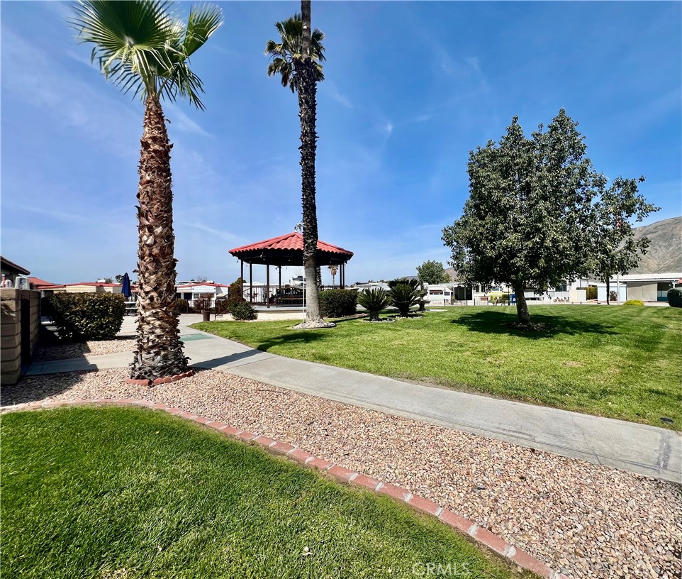 827 Deerwood Drive