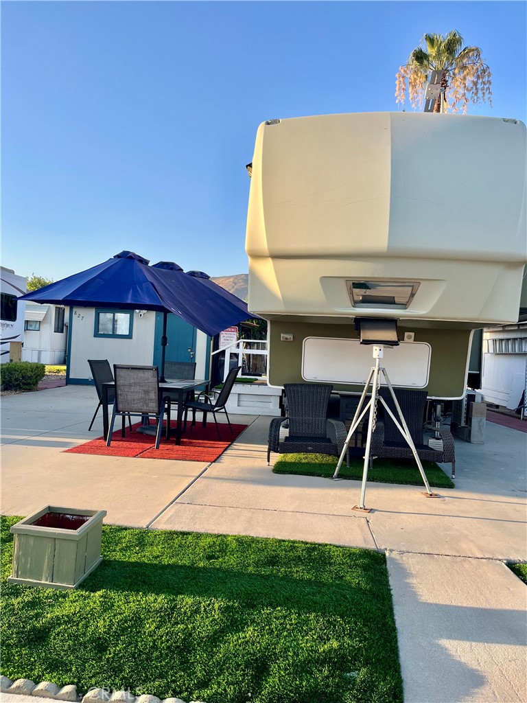 827 Deerwood Drive