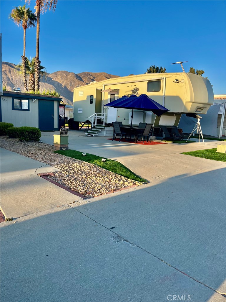 827 Deerwood Drive