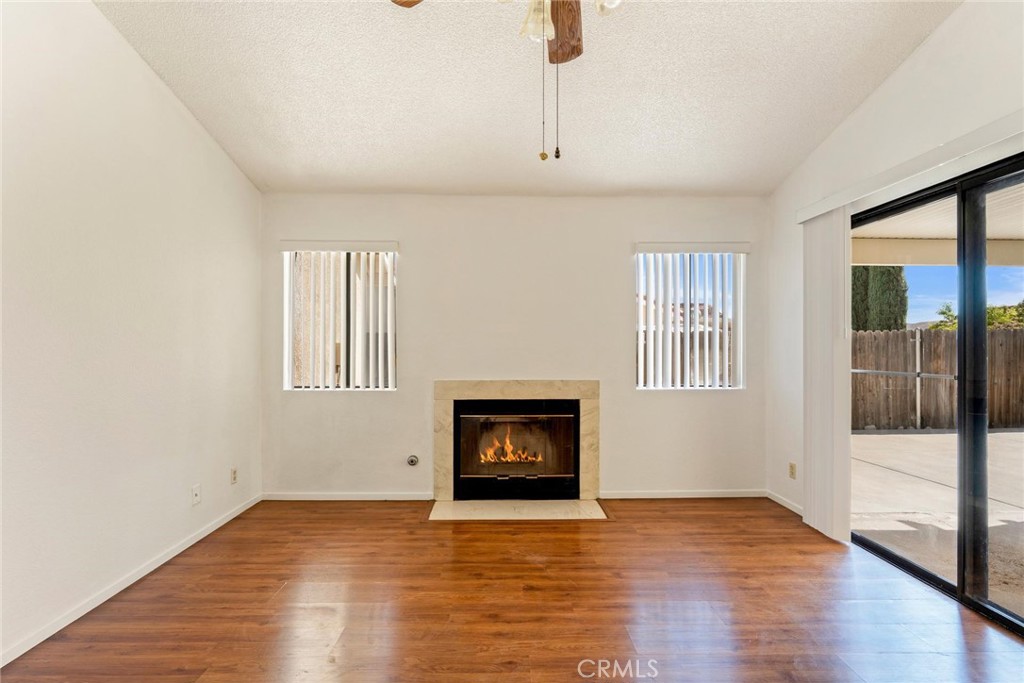 1489 S Palm