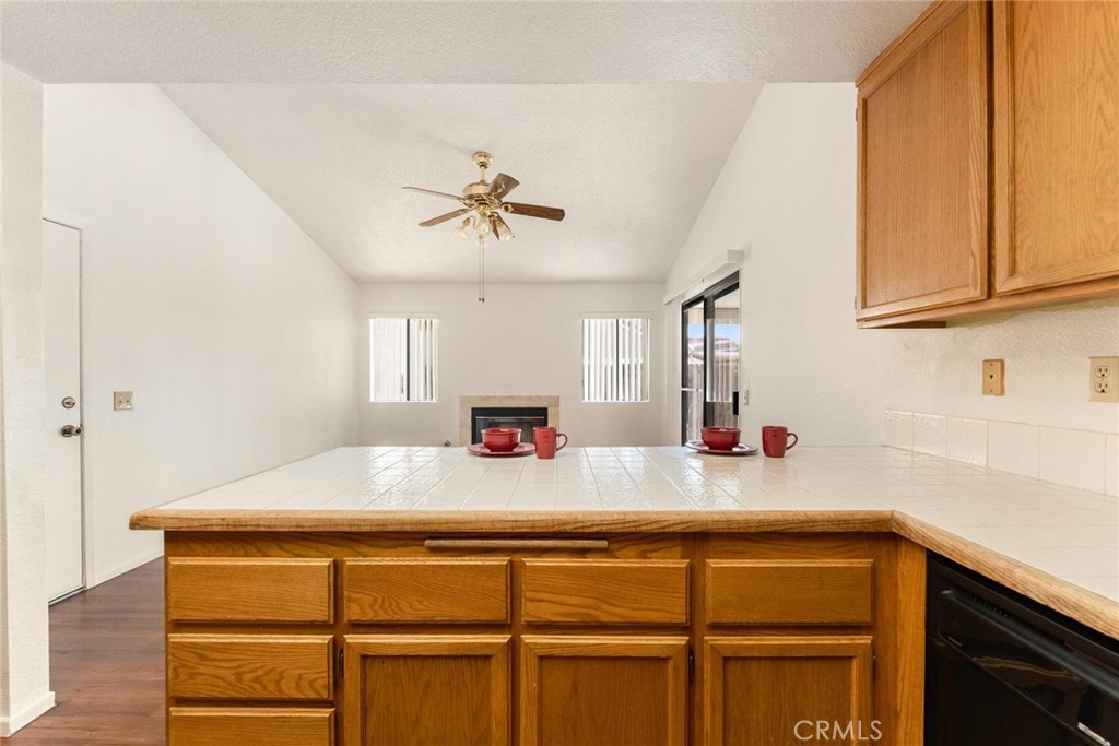 1489 S Palm