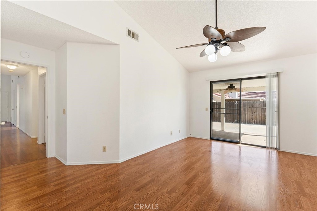 1489 S Palm