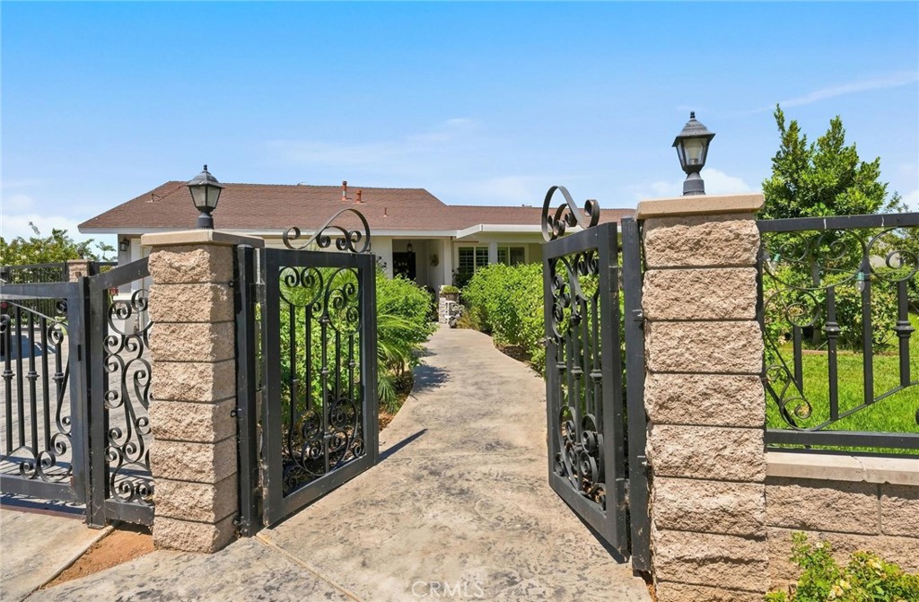8326 Saddle Creek Drive