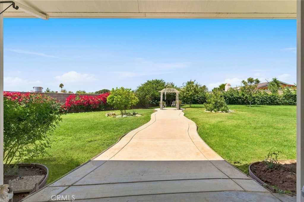 8326 Saddle Creek Drive
