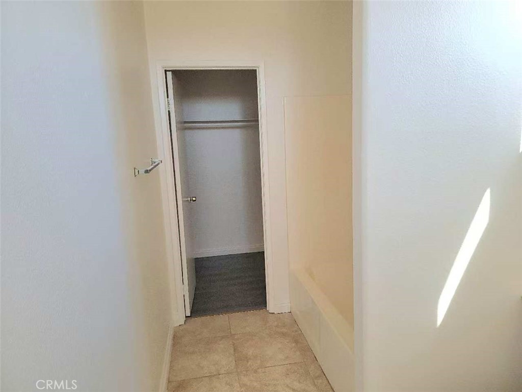 2351 E Devonshire Avenue