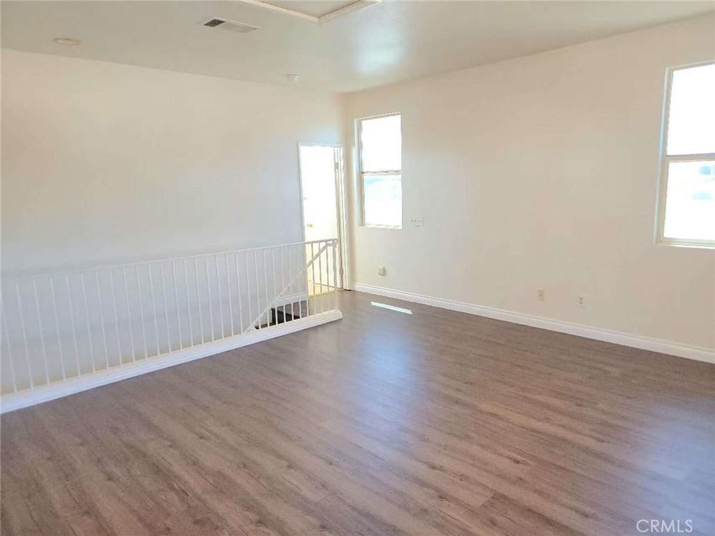 2351 E Devonshire Avenue