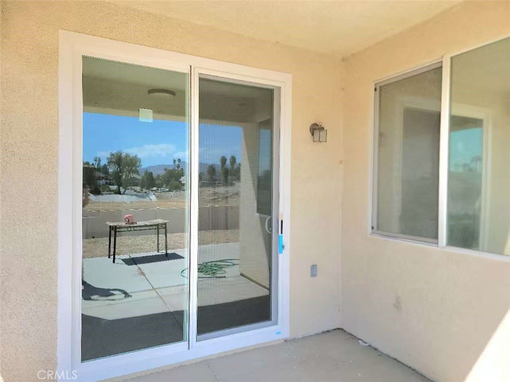 2351 E Devonshire Avenue