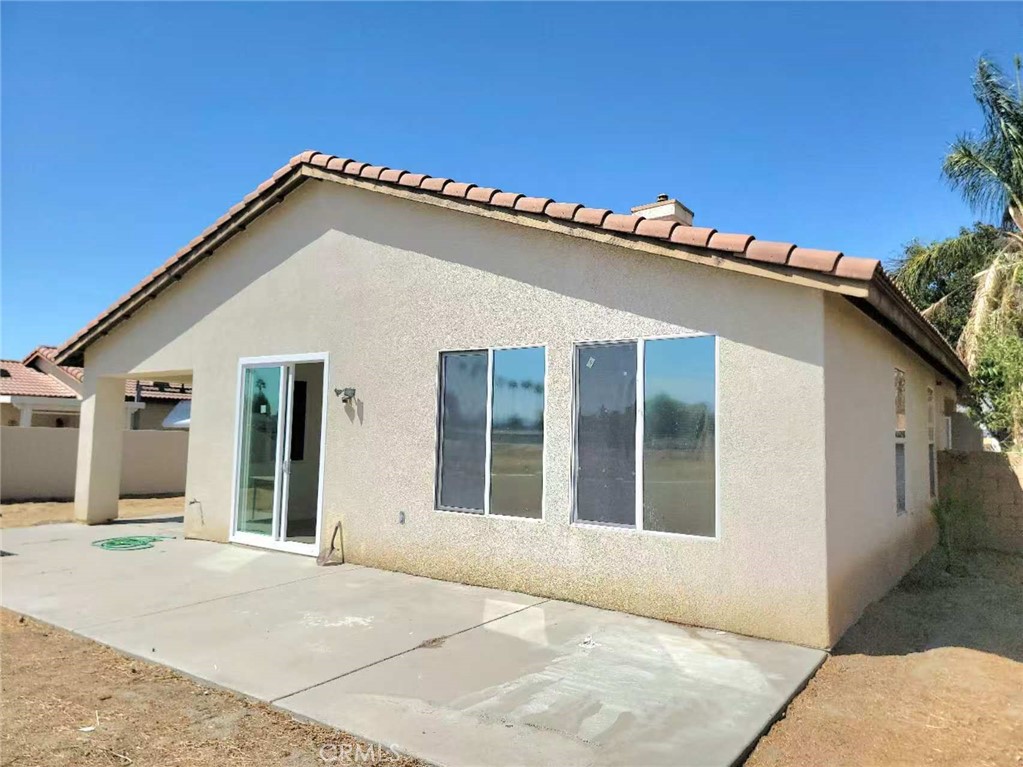 2351 E Devonshire Avenue