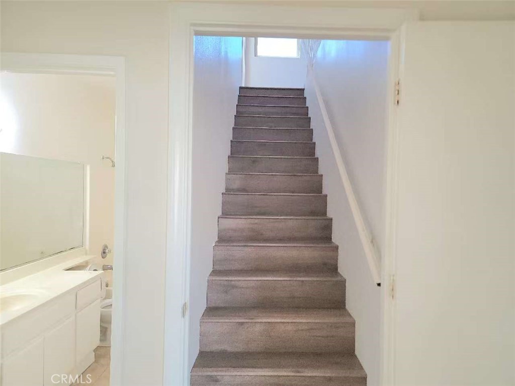 2351 E Devonshire Avenue