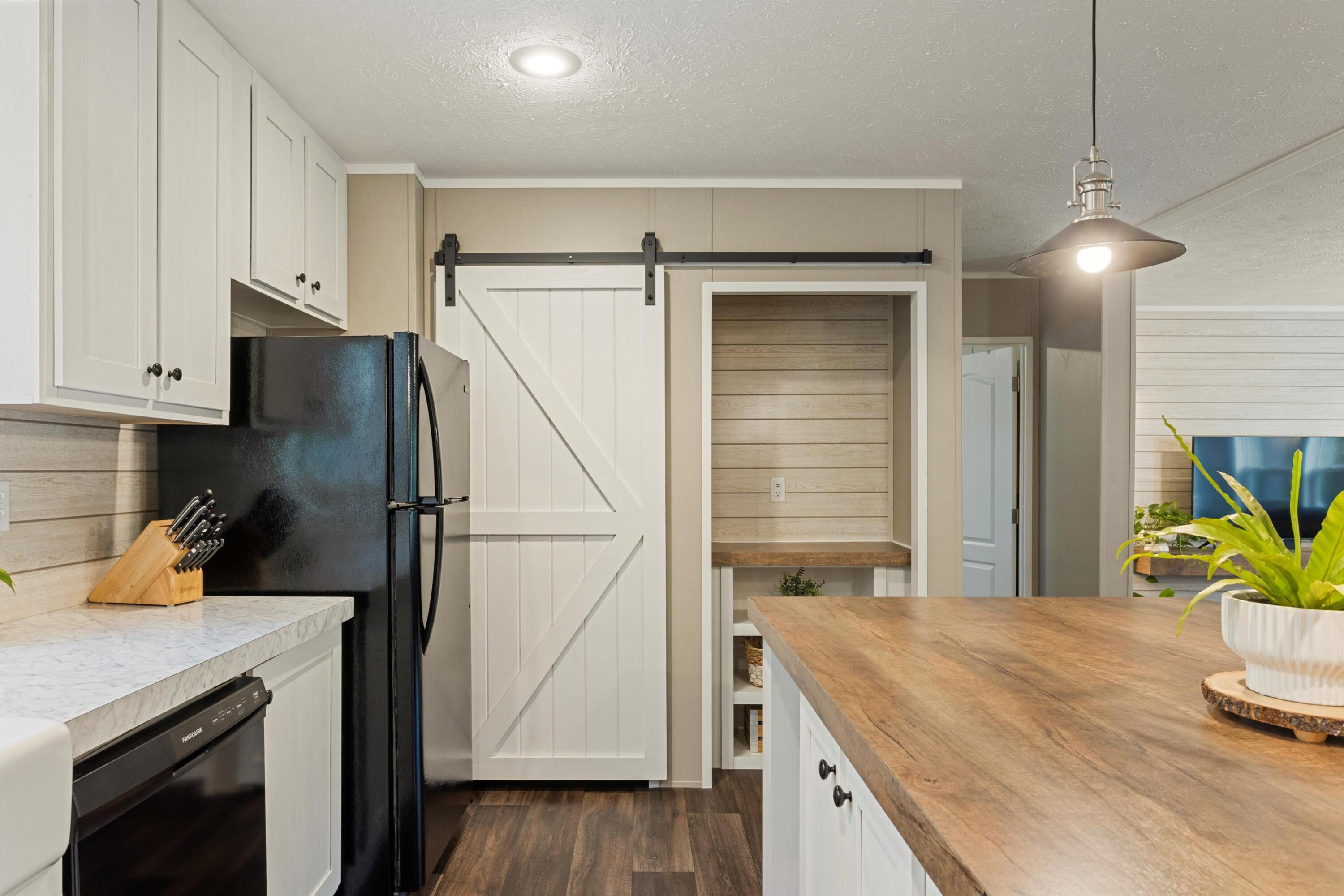 102 Gordon Dr