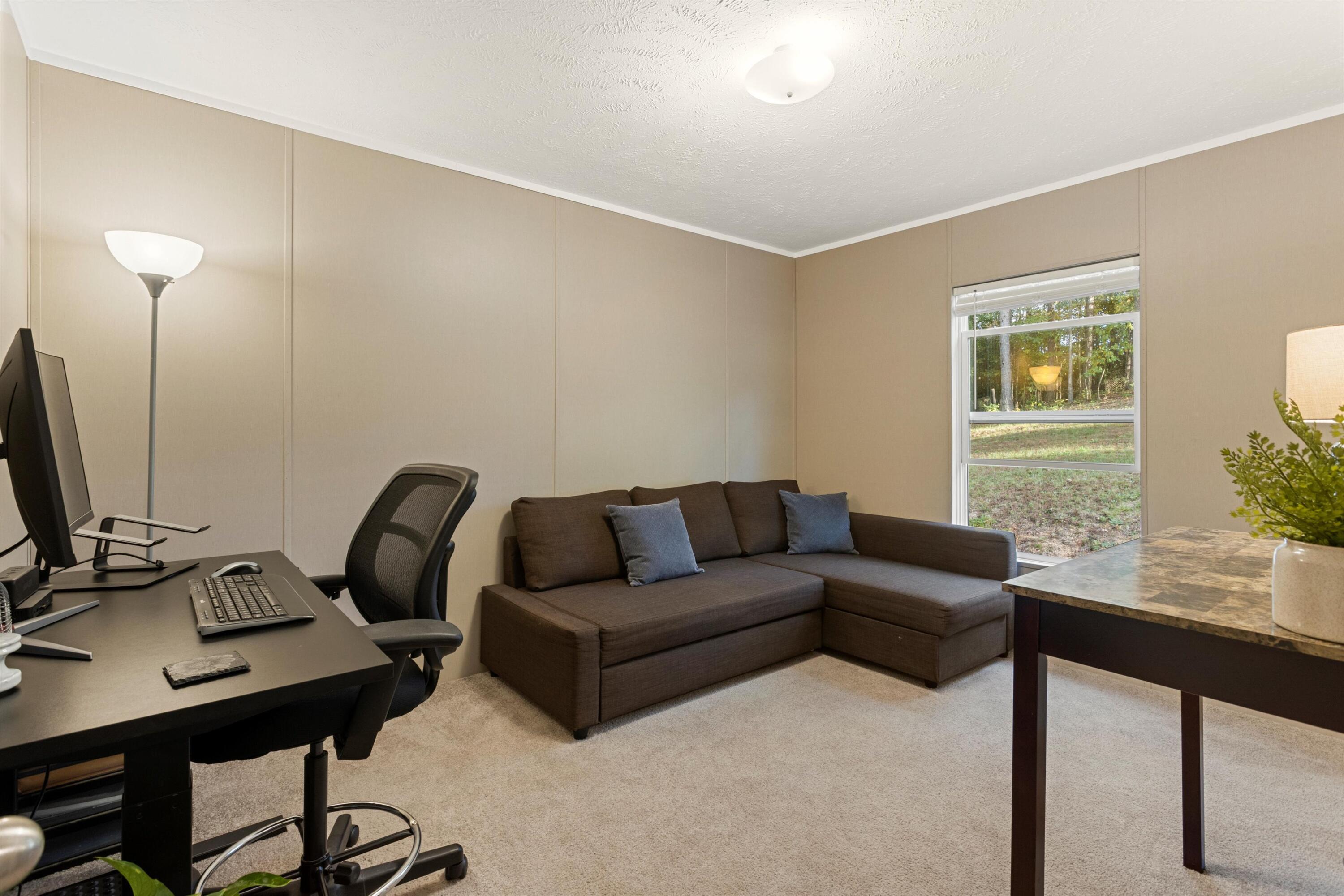 102 Gordon Dr