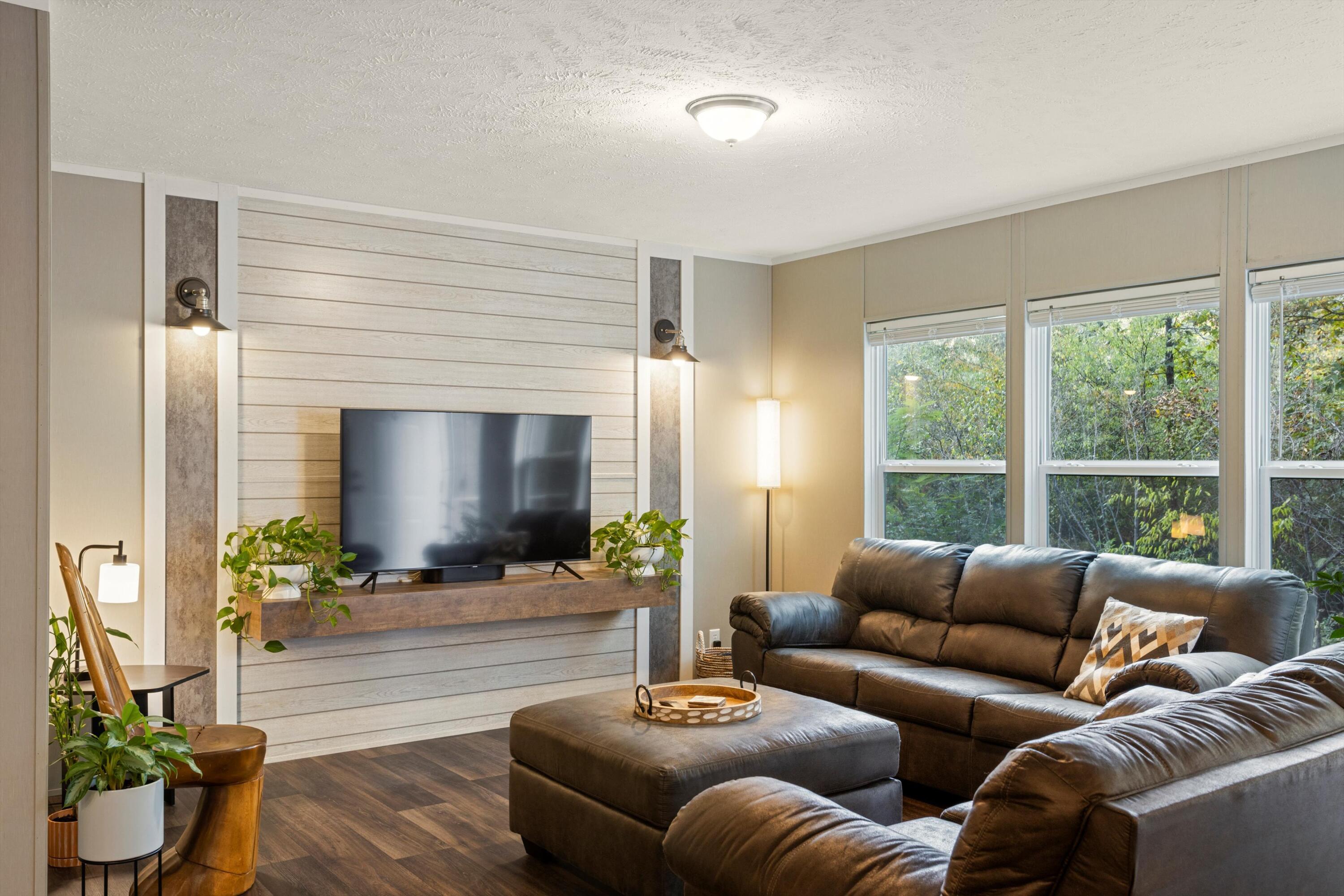 102 Gordon Dr