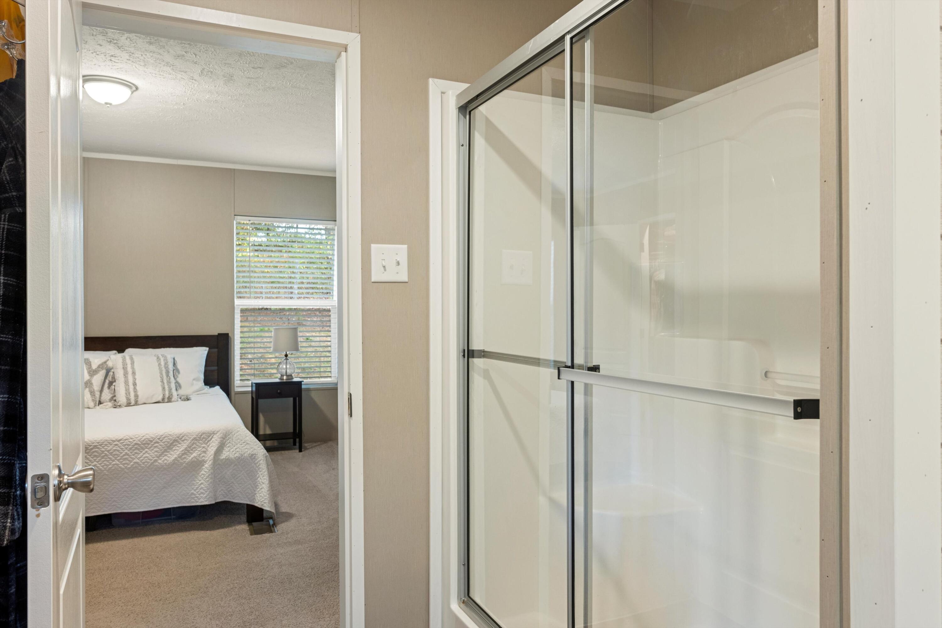 102 Gordon Dr