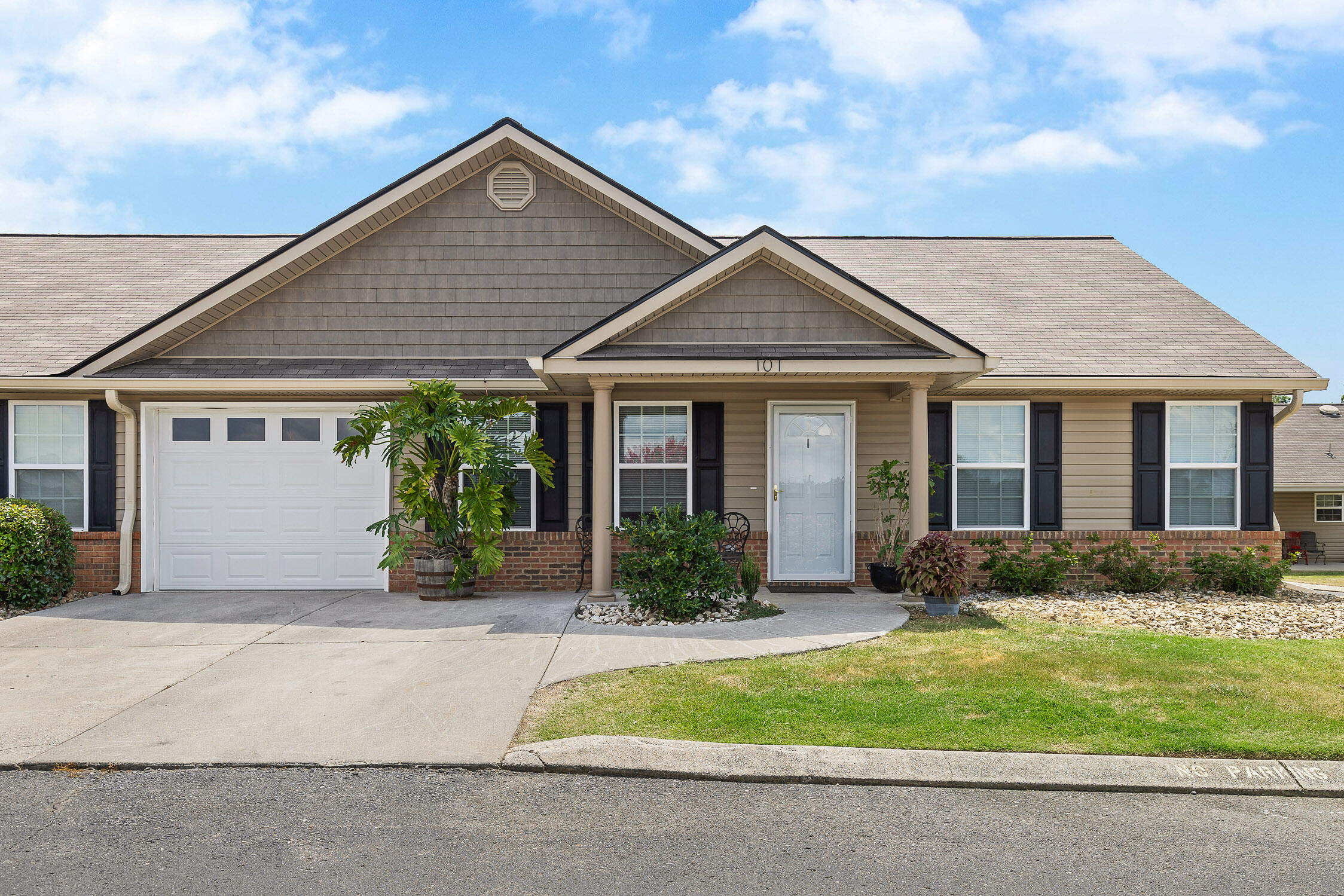 101 Cedar Creek Dr