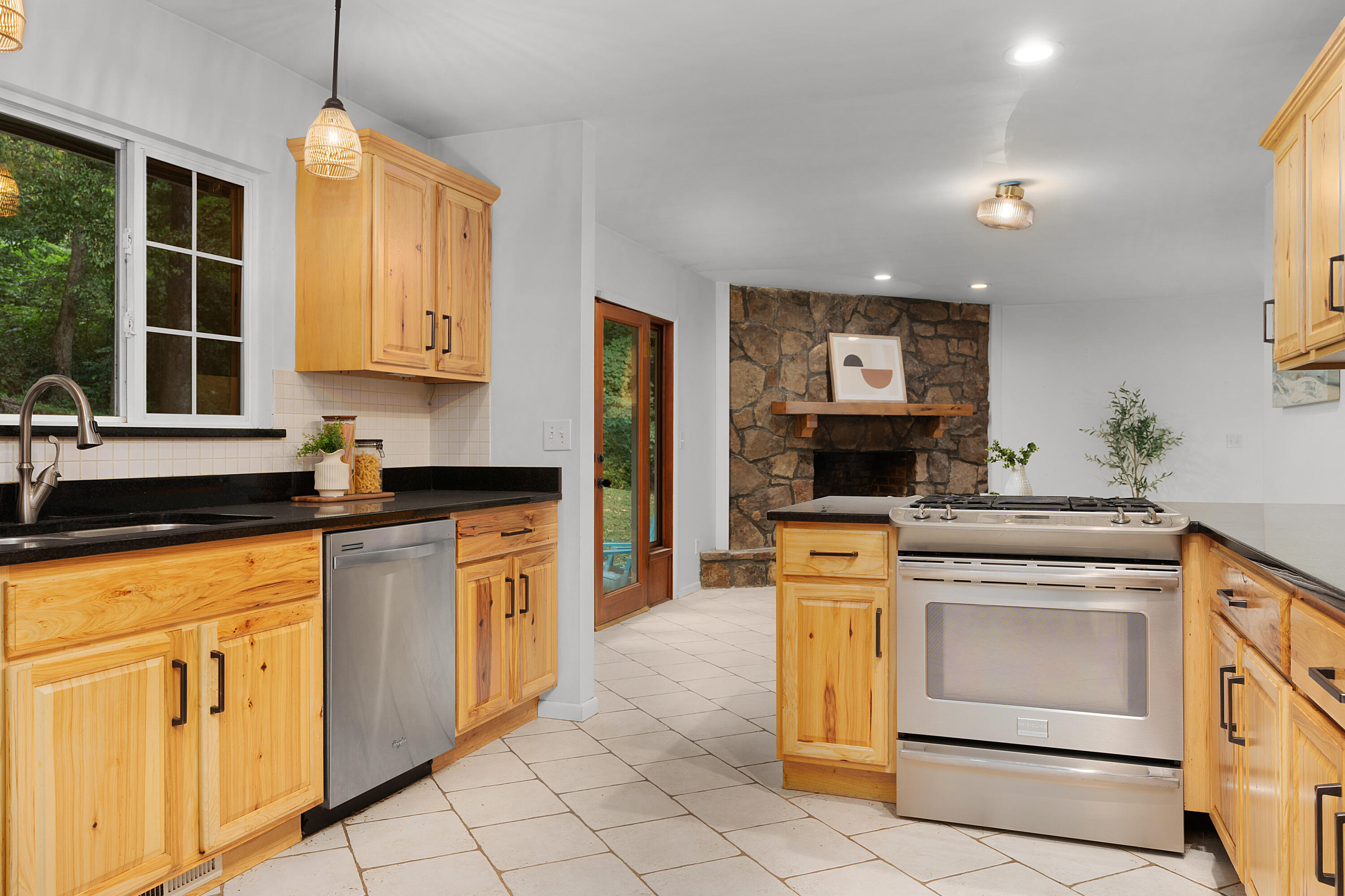 1425 Palisades Road