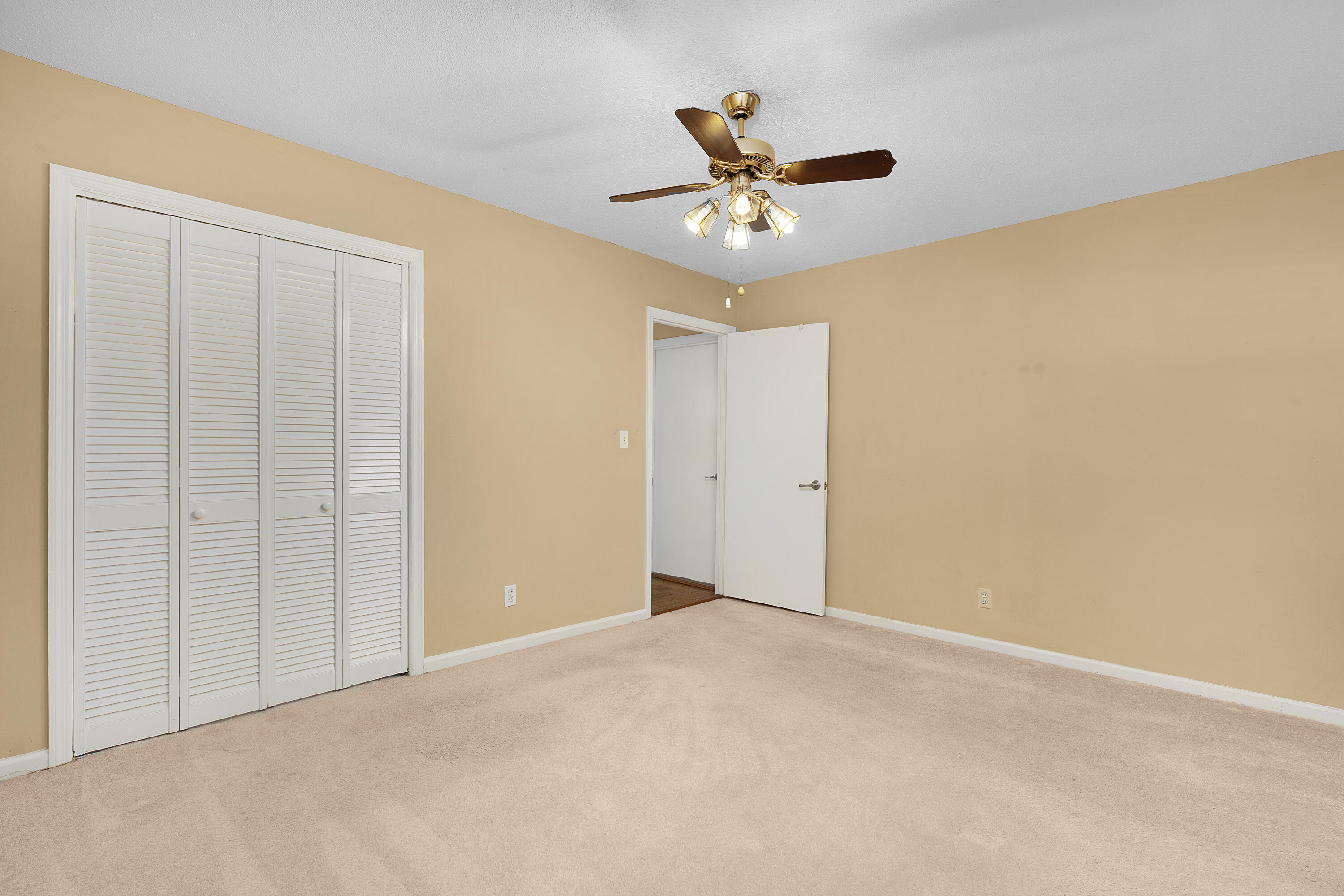 4605 Tarpon Trail