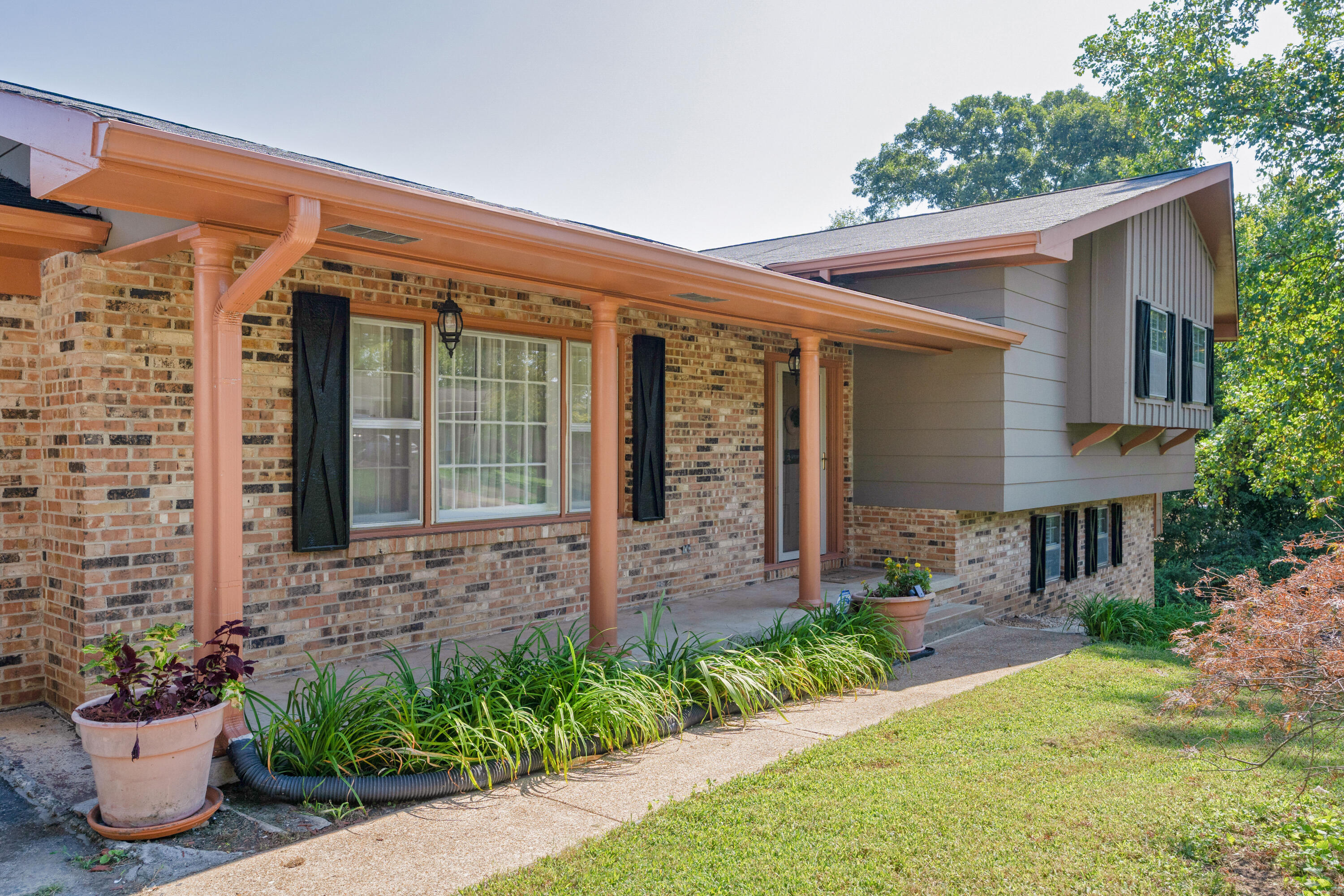 4605 Tarpon Trail