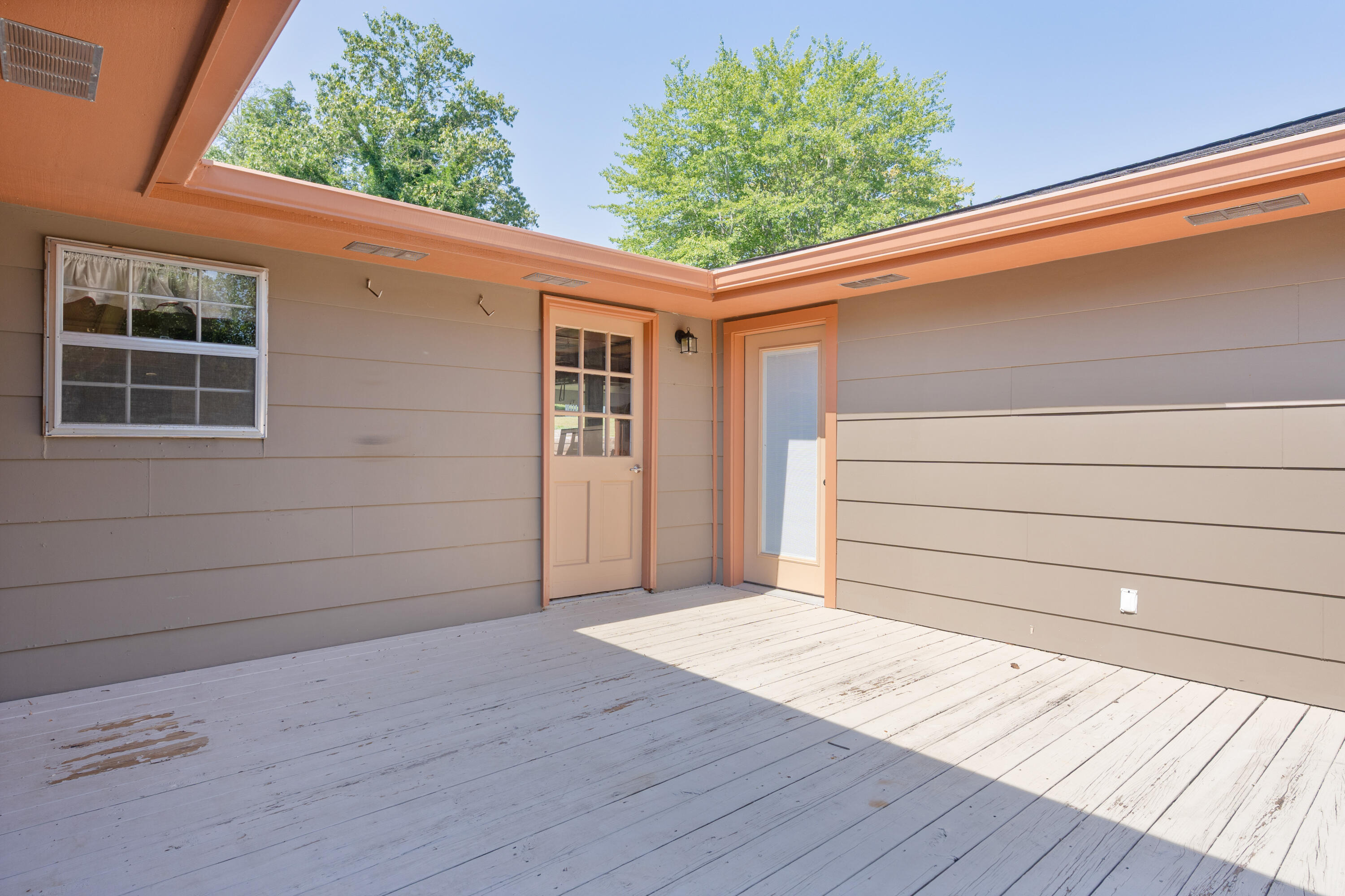 4605 Tarpon Trail
