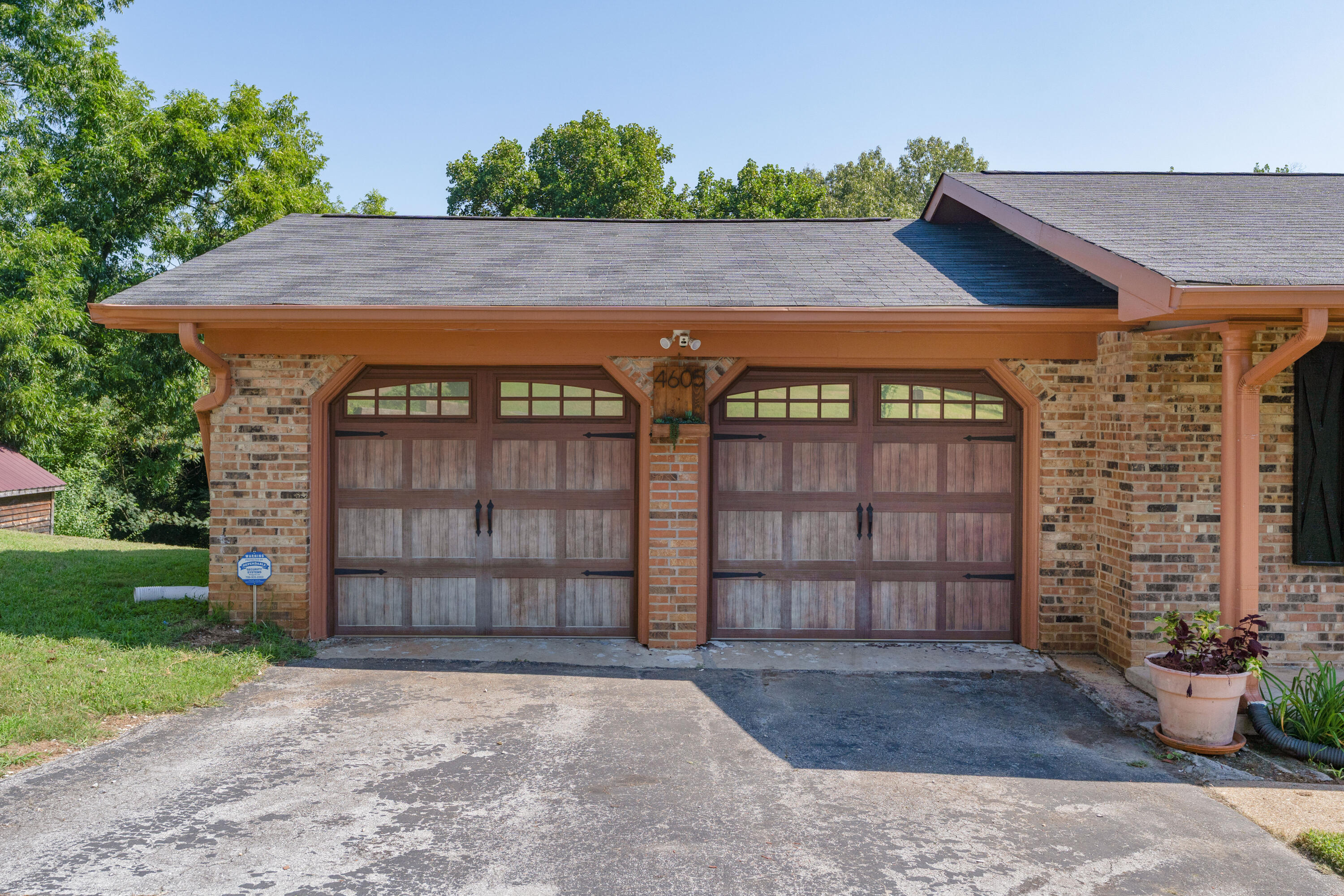 4605 Tarpon Trail