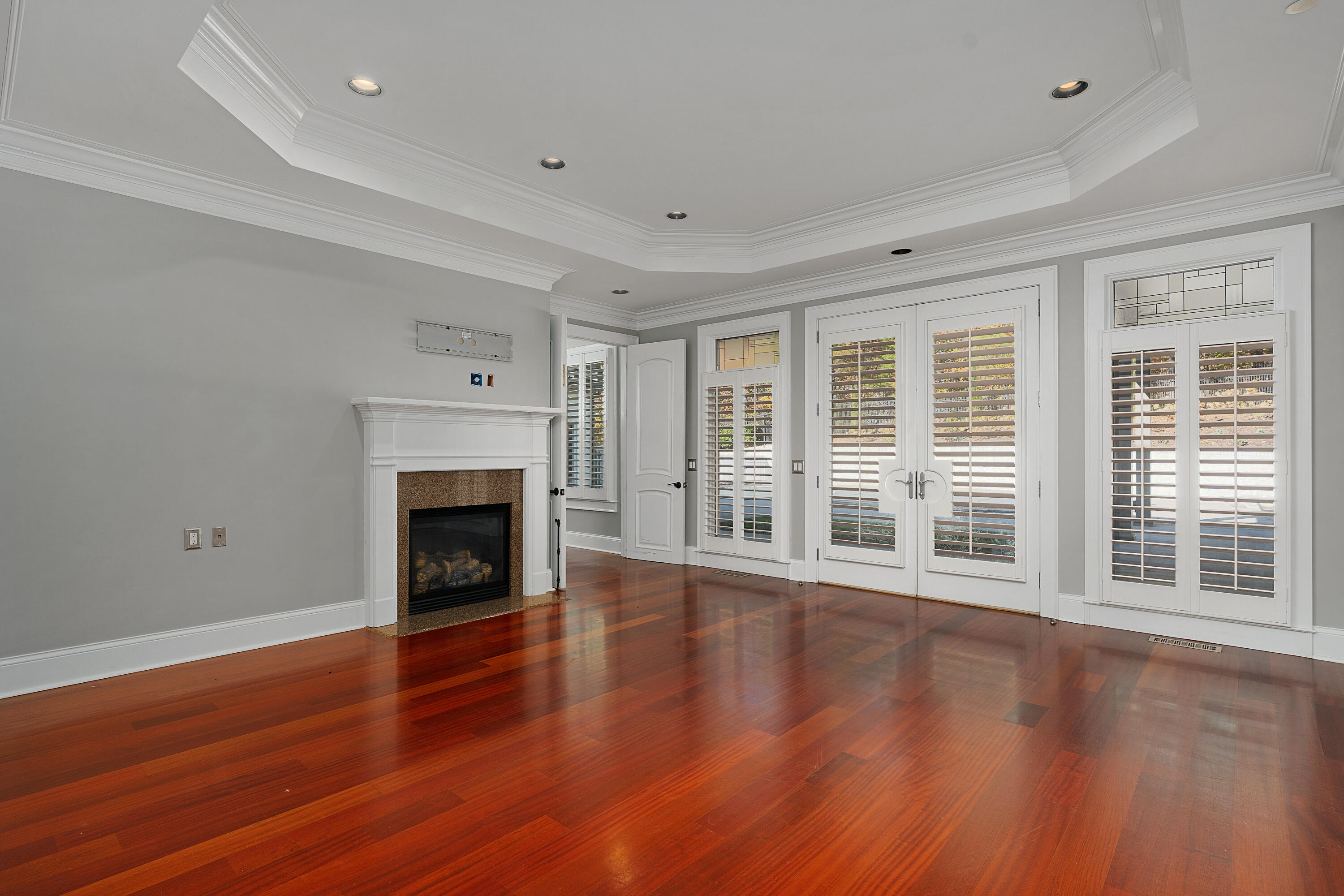 715 Pembridge Circle NW