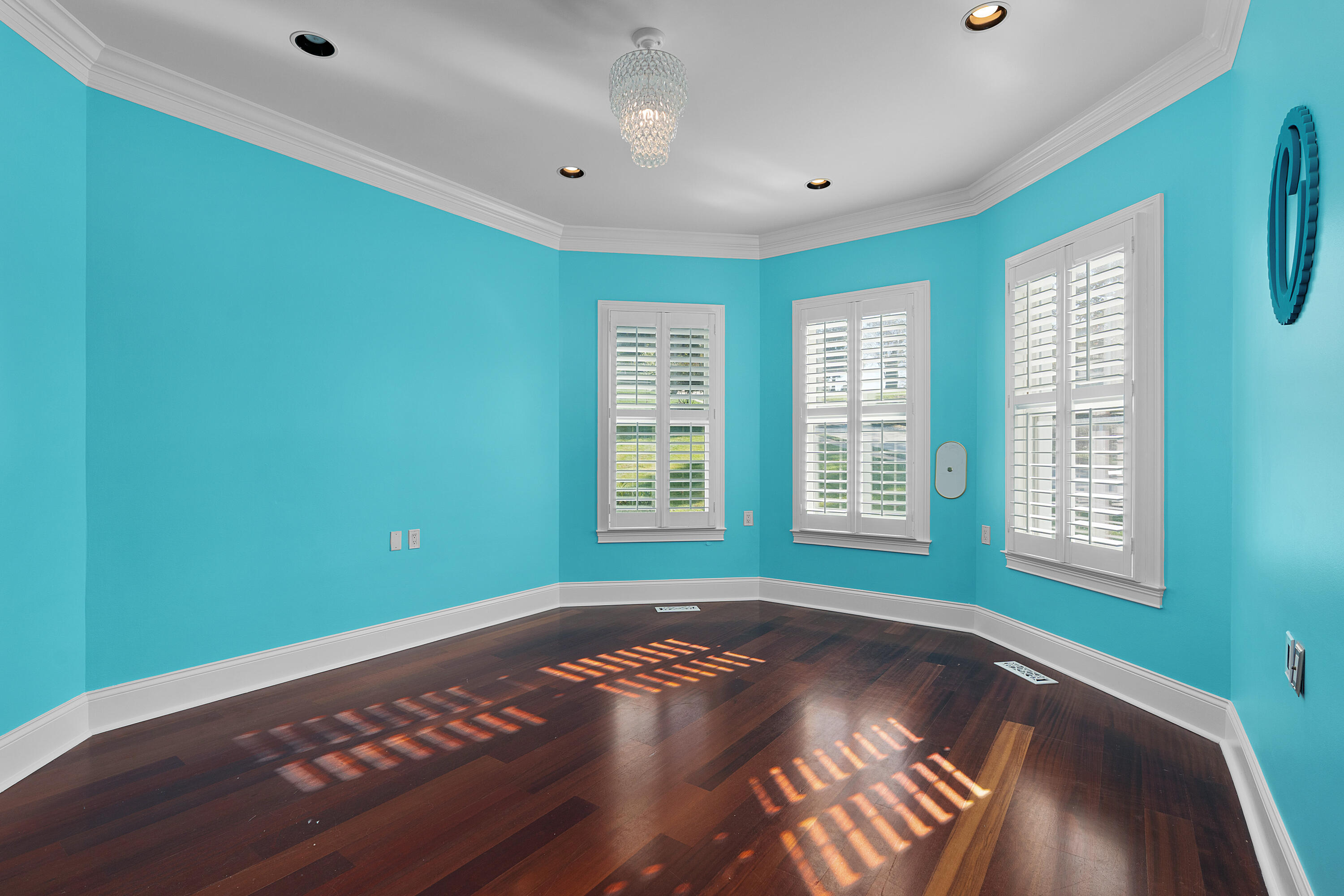 715 Pembridge Circle NW