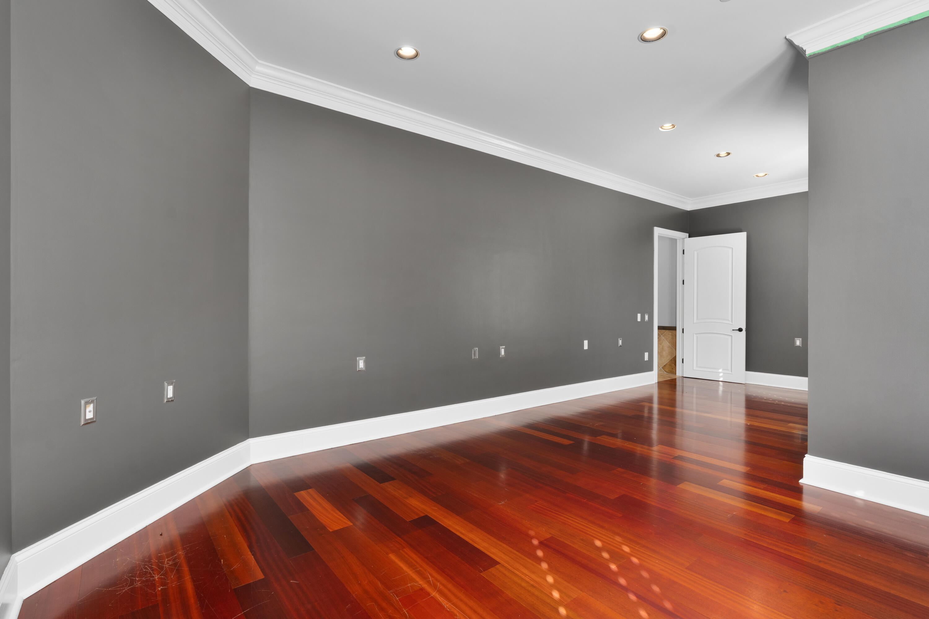 715 Pembridge Circle NW