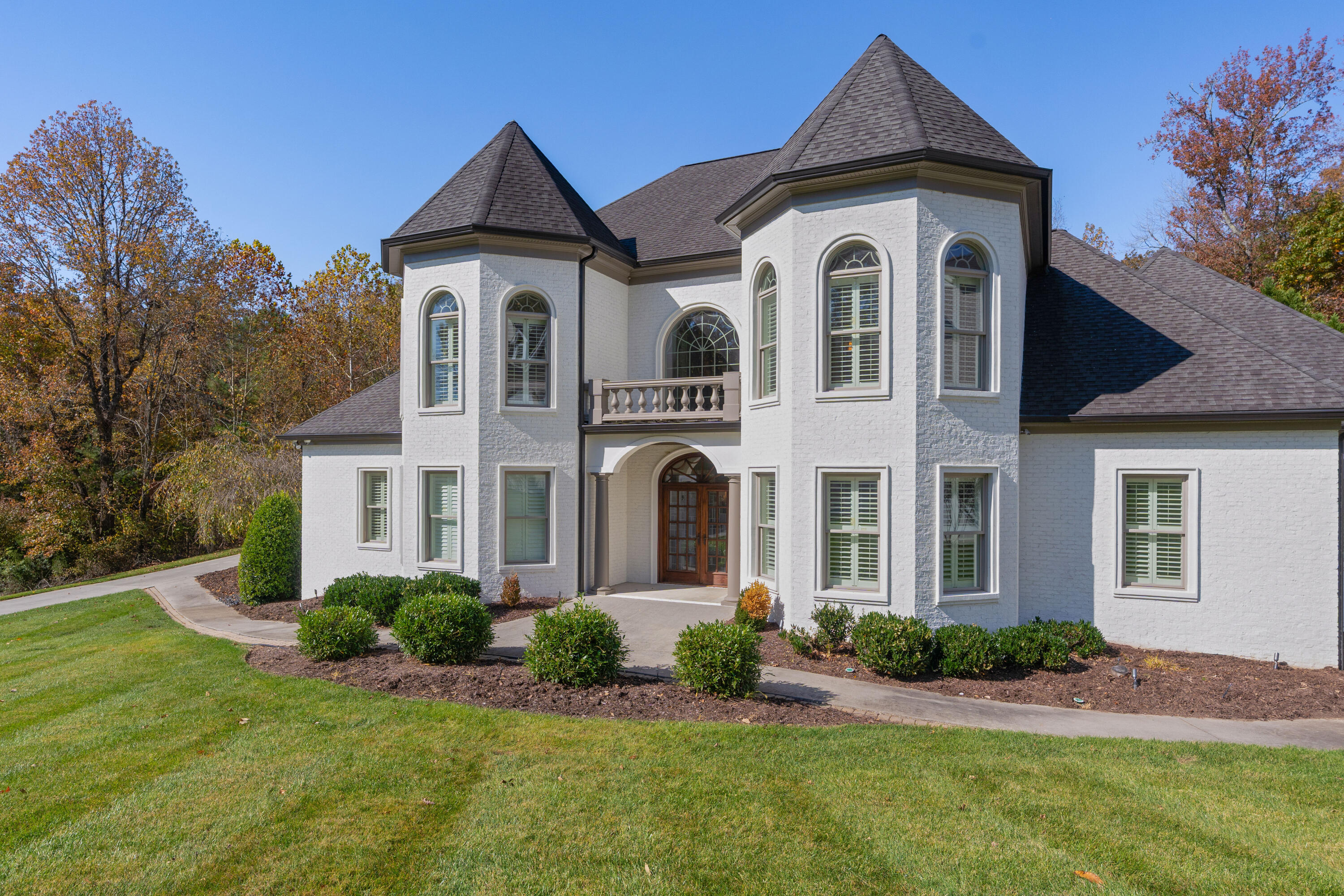 715 Pembridge Circle NW