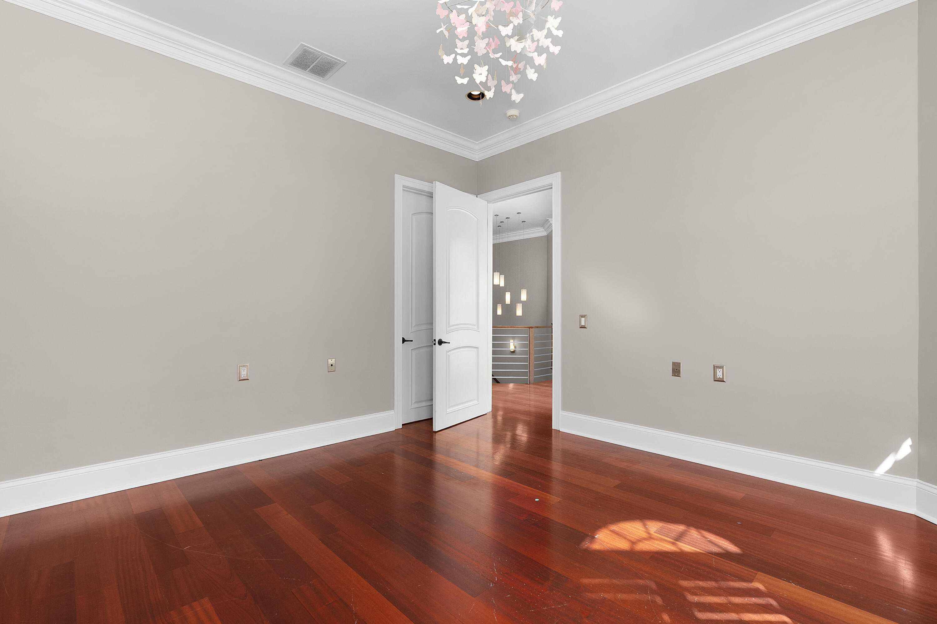 715 Pembridge Circle NW