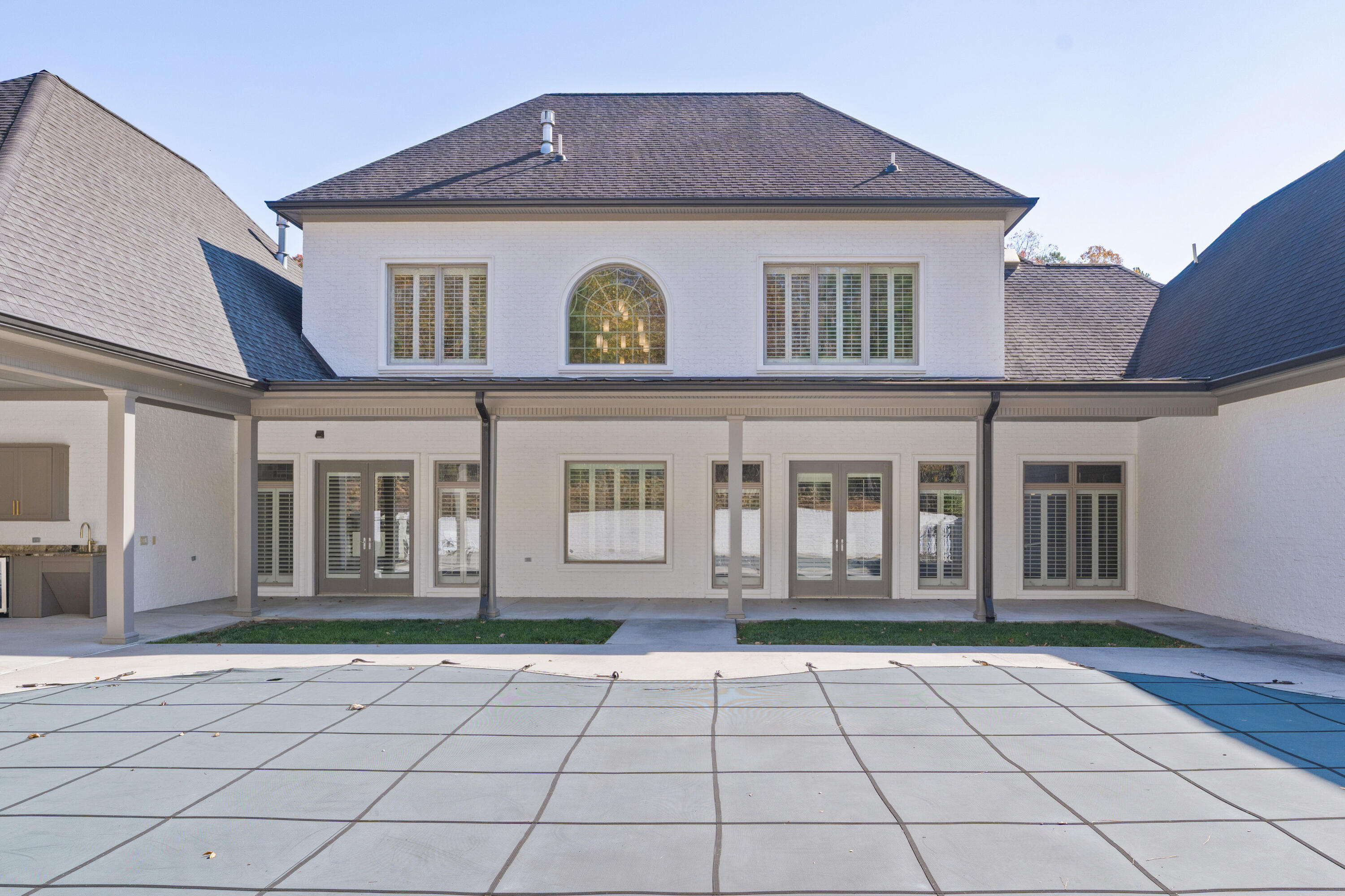 715 Pembridge Circle NW