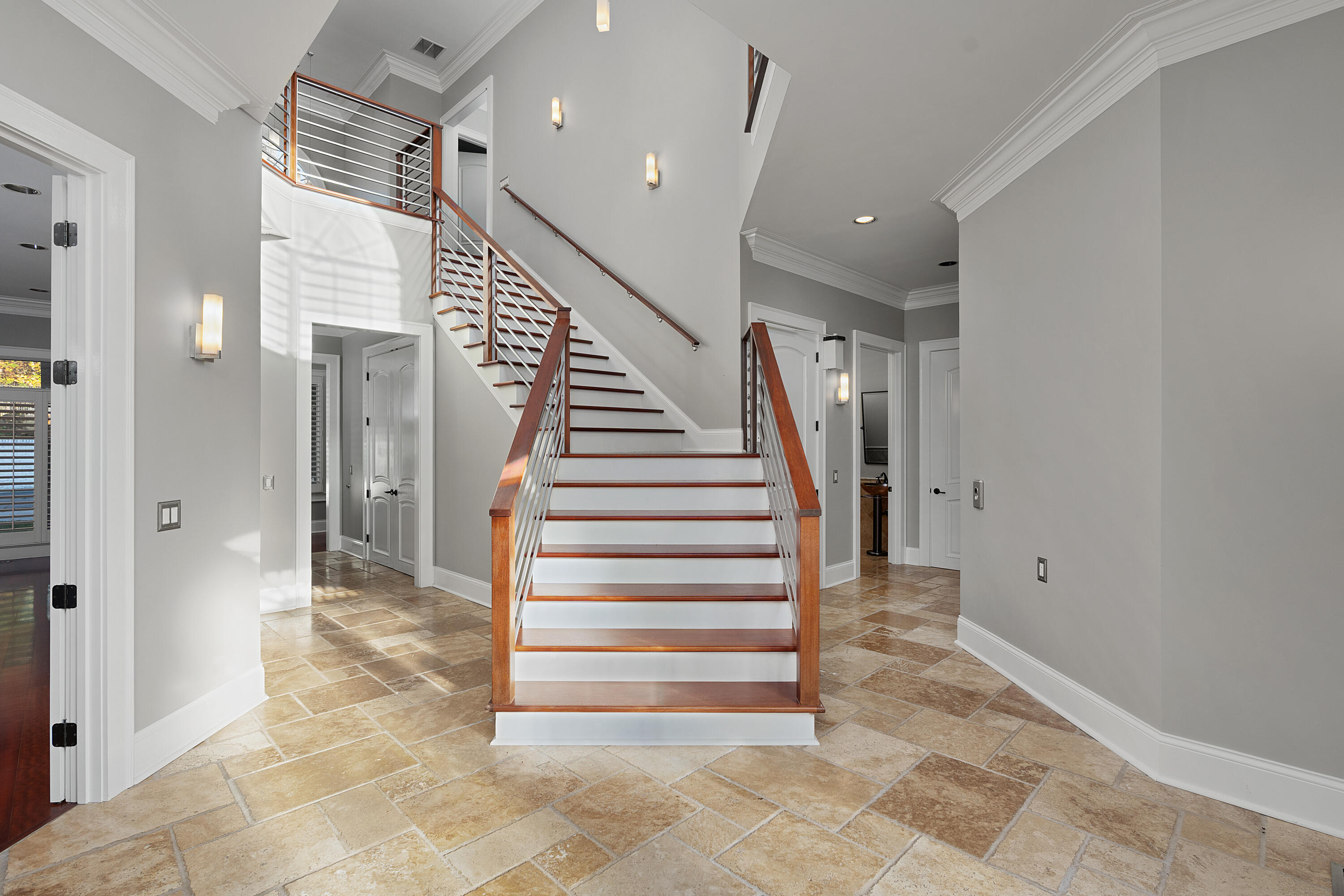 715 Pembridge Circle NW