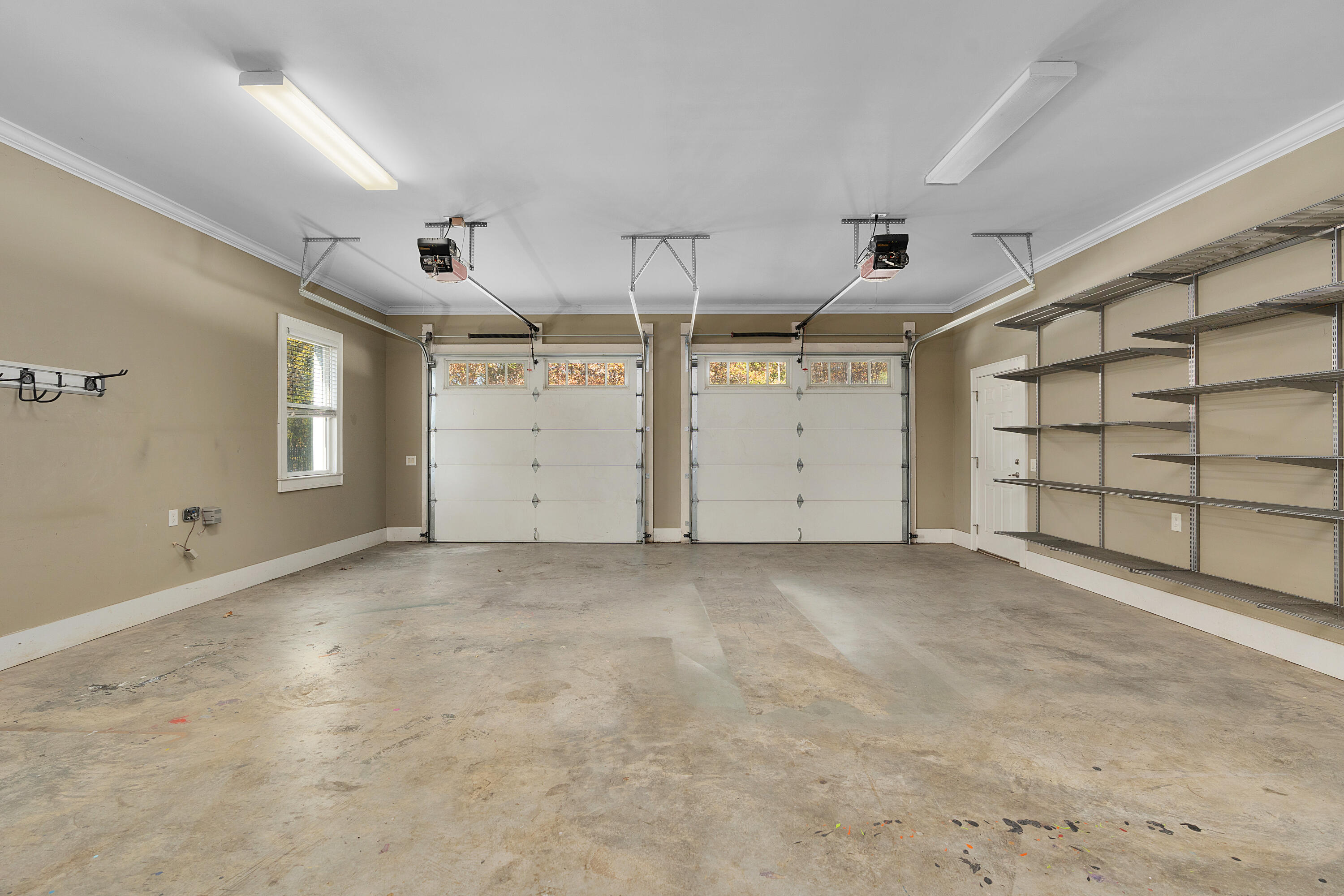 715 Pembridge Circle NW