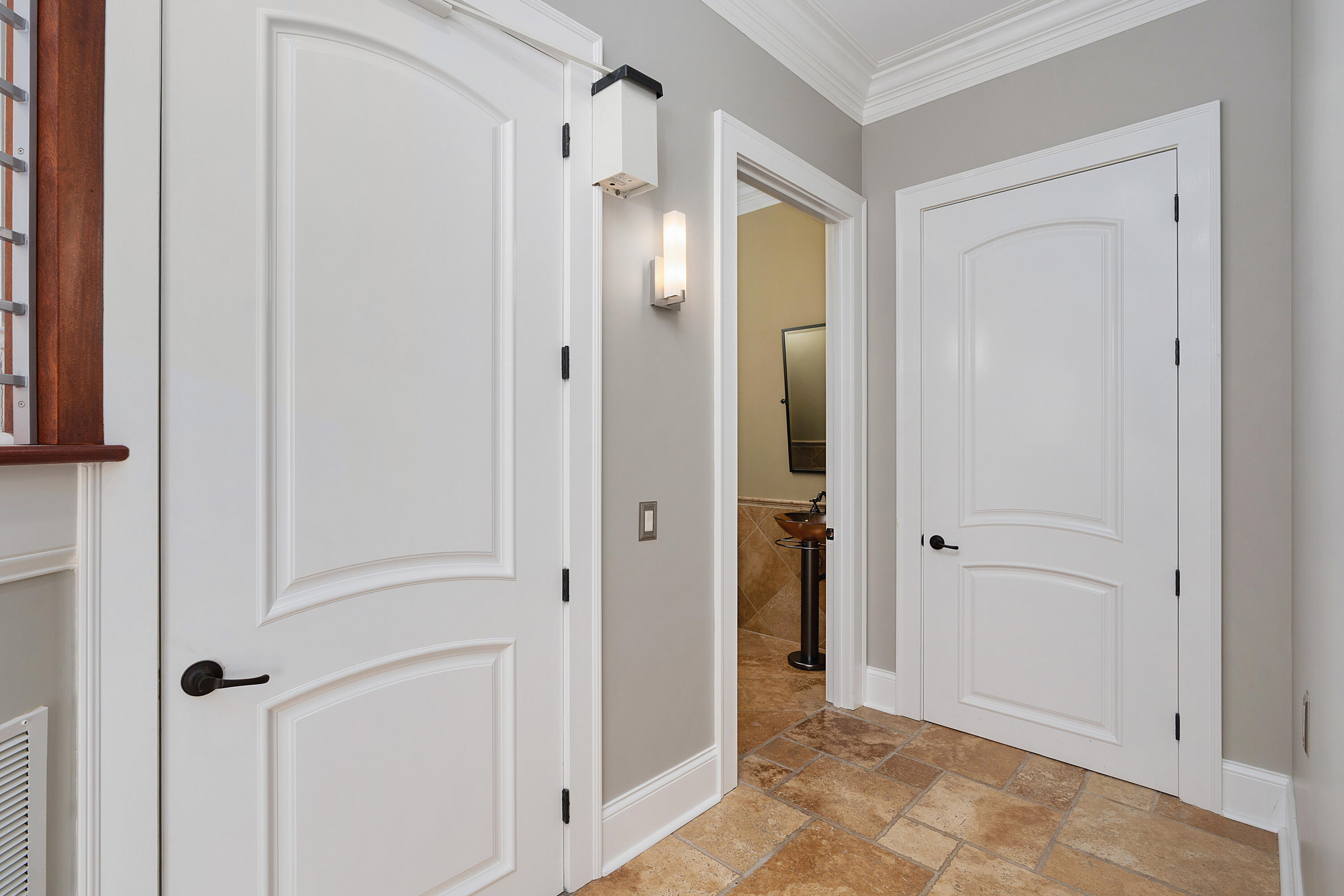 715 Pembridge Circle NW