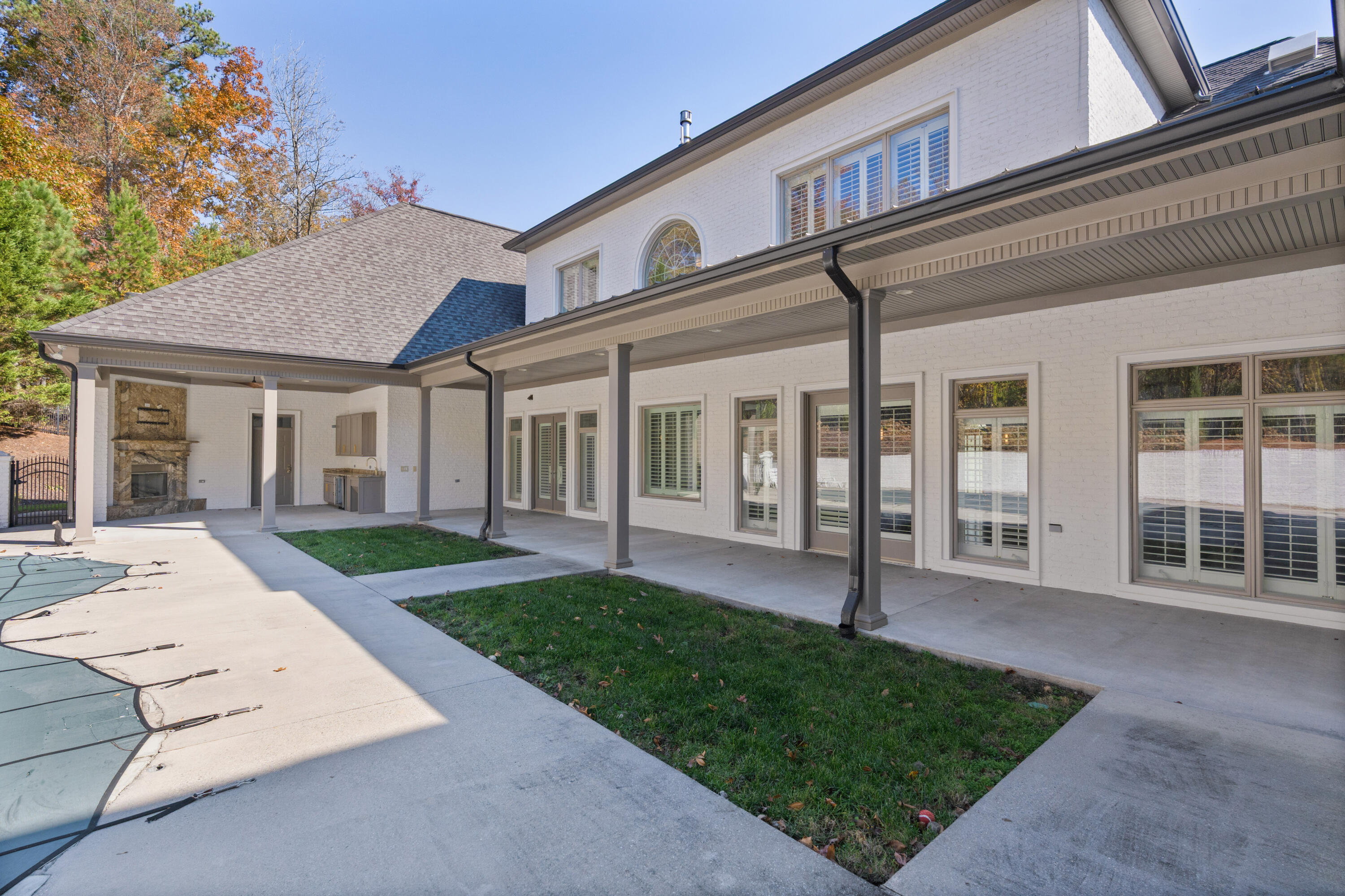 715 Pembridge Circle NW