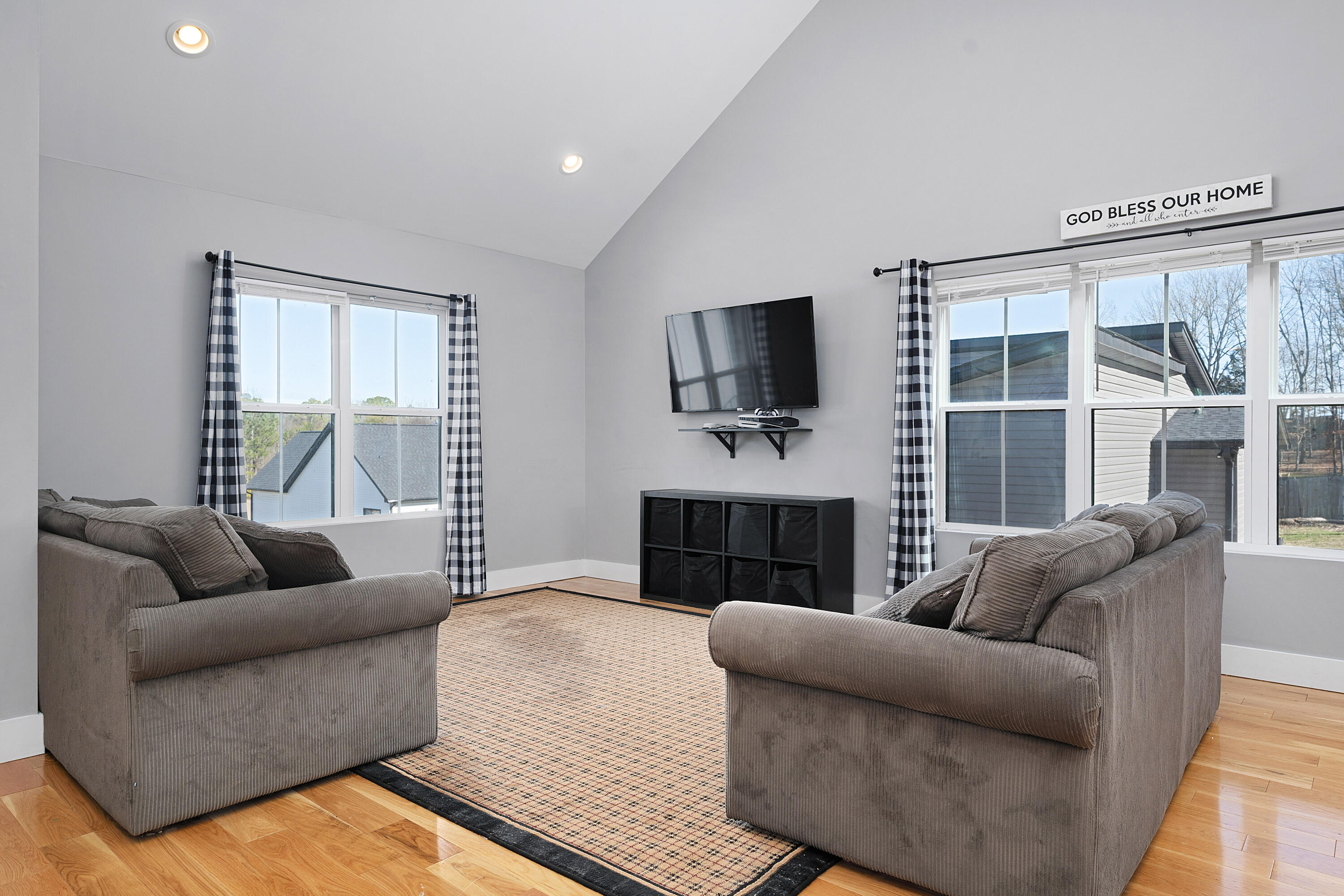 1310 Woodland Cove Place NE