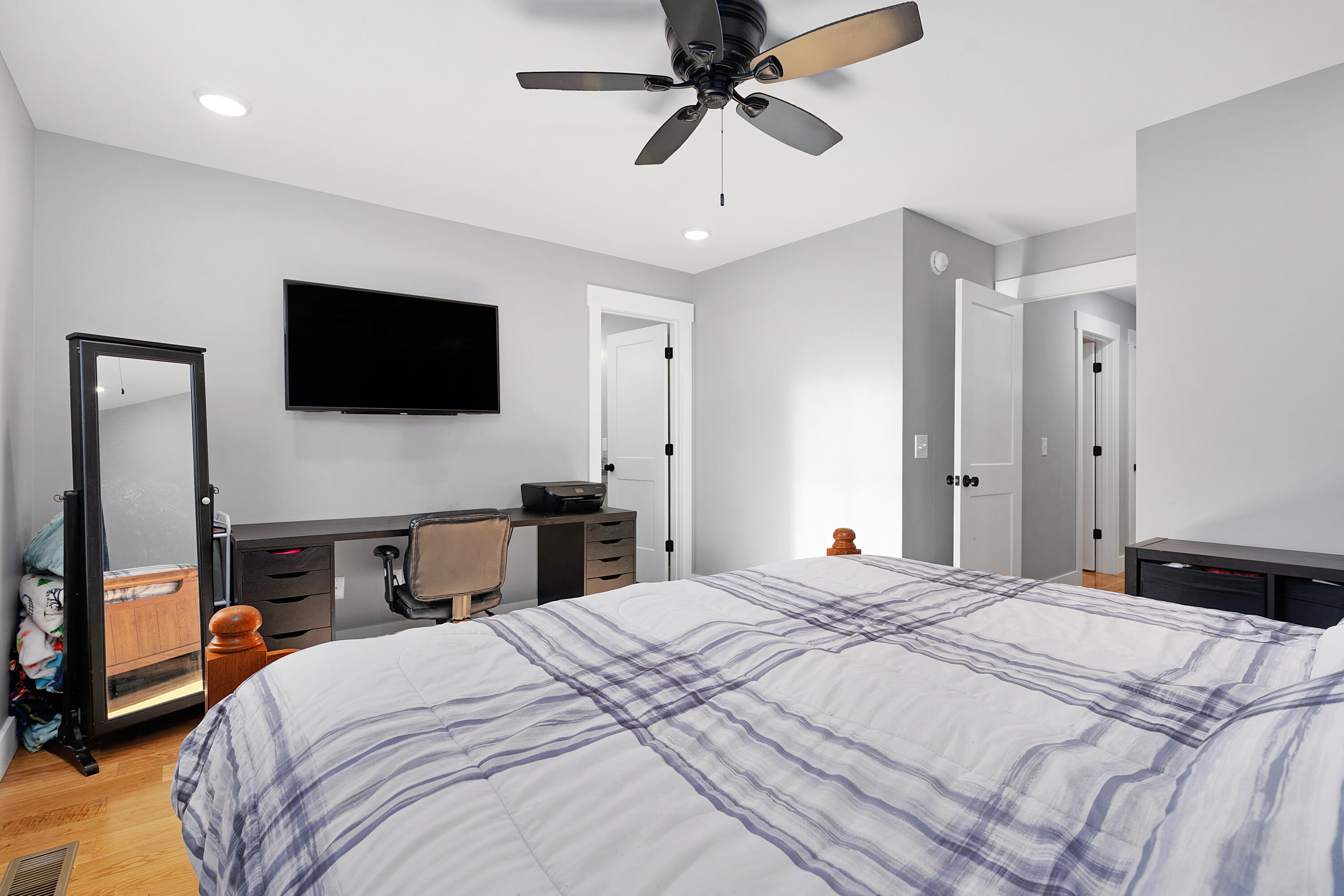 1310 Woodland Cove Place NE