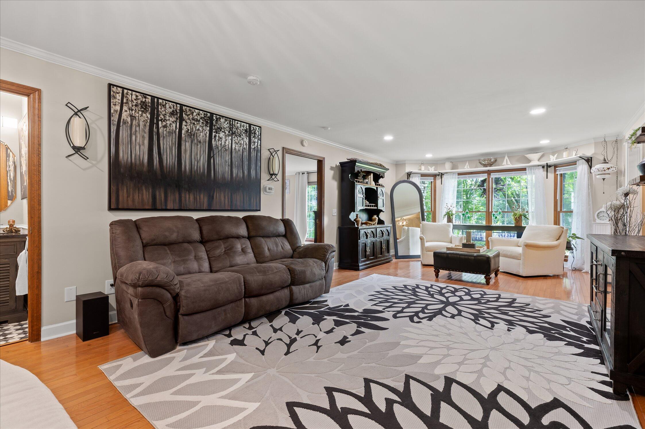 706 Contour Avenue